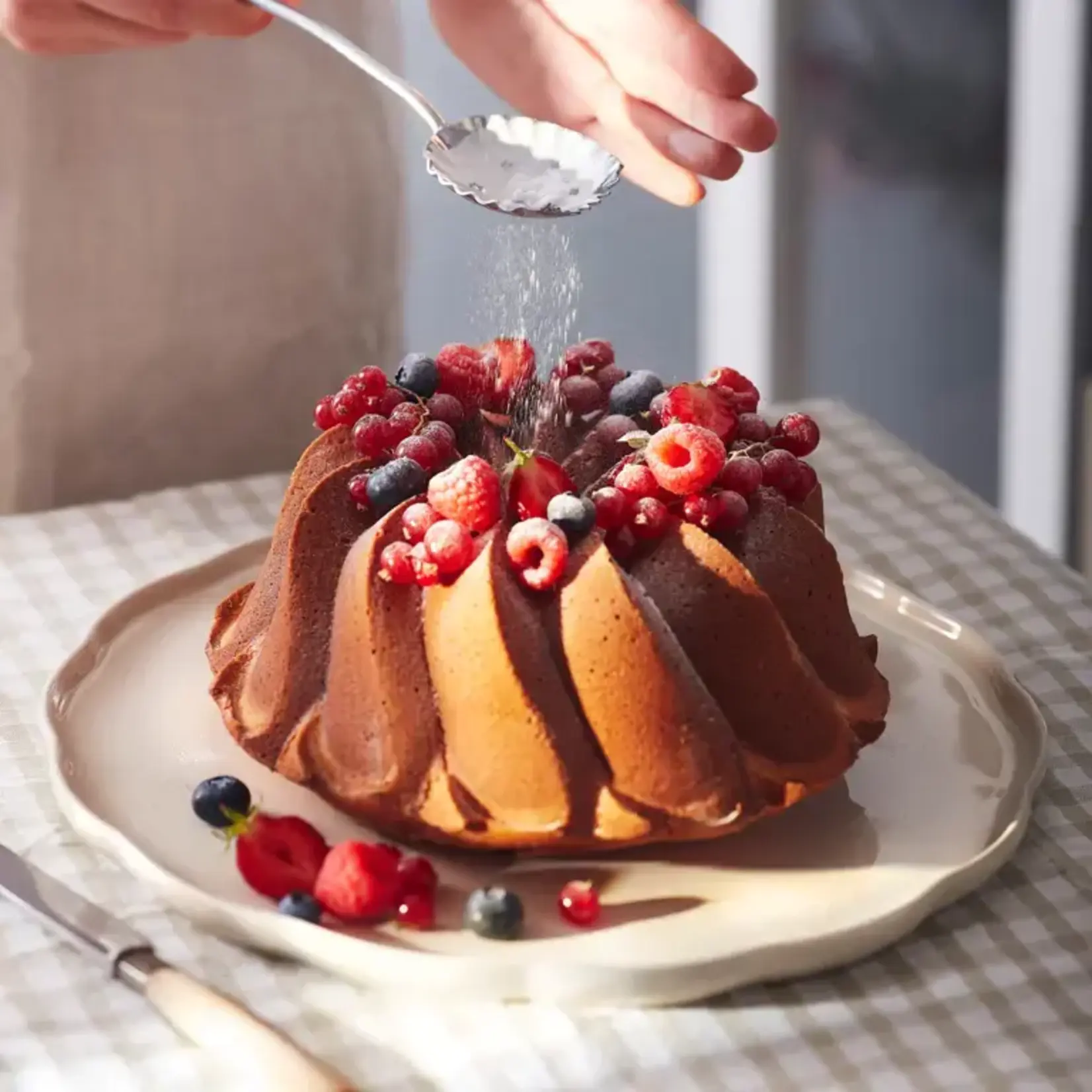 Emile Henry Ø 30 cm serveerschaal Emile Henry Serveerschaal Madeleine  Ø30 cm  Argile Emile Henry 028953