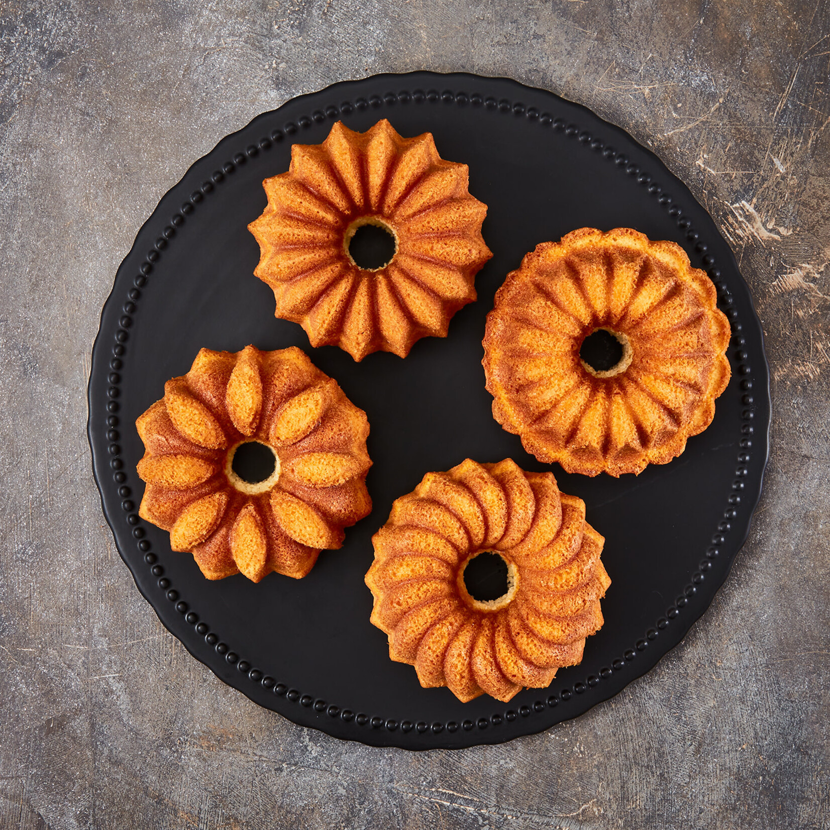 Birkmann 240x240x45 mm Contoura Belissima 4vorm  Birkmann Contoura Belissima bakvorm B887282