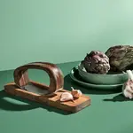 AdHoc Design AdHoc Knoflookpers knoflook pletter met plank AdHoc RoccaAlio met acacia plank Ad Hoc GC01