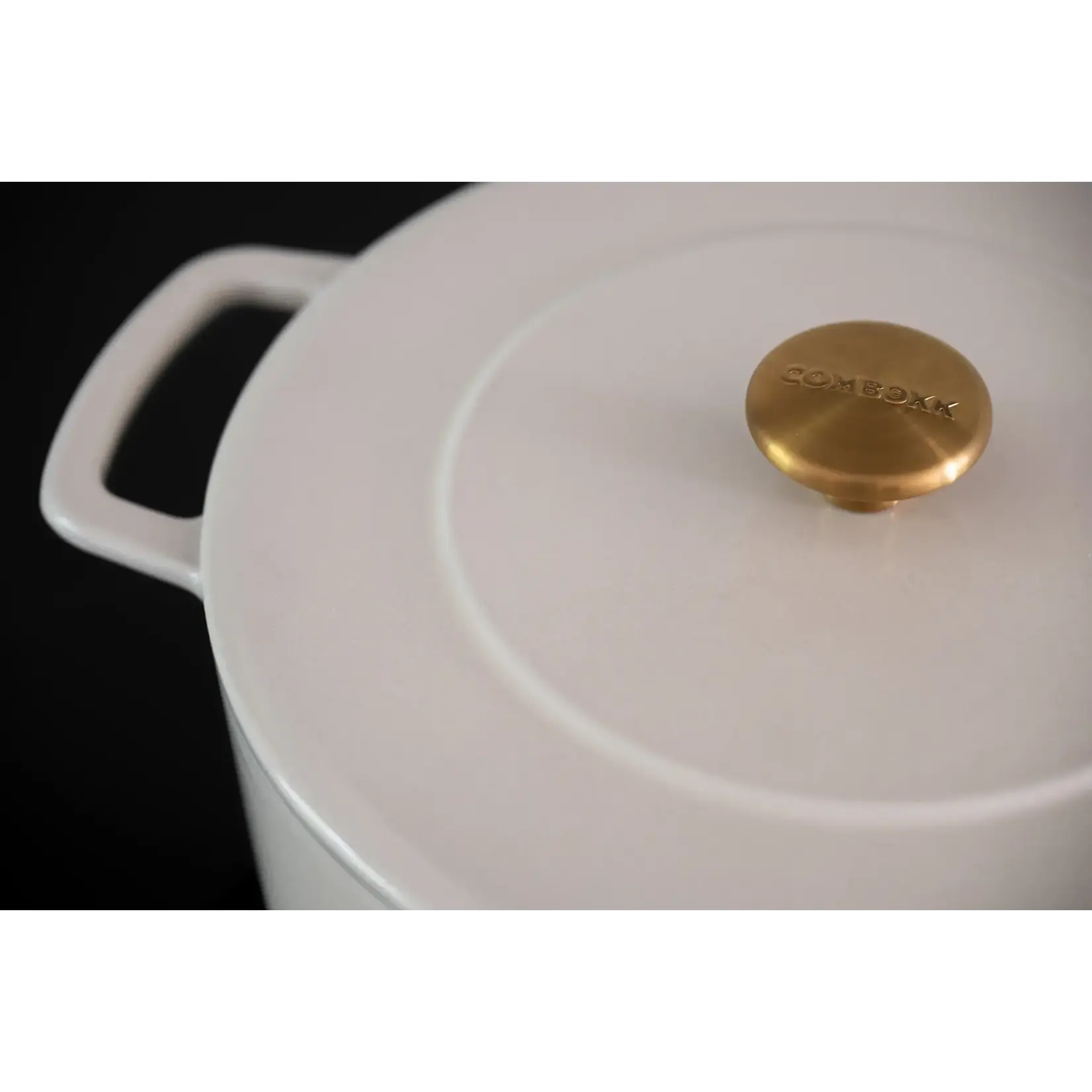 Combekk, Nederlands design  gietijzeren pannen uit gerecycled materiaal. 28 cm Sand gietijzeren braadpan Combekk sous-chef braadpan gietijzer 28 cm zand Combekk 190128sag
