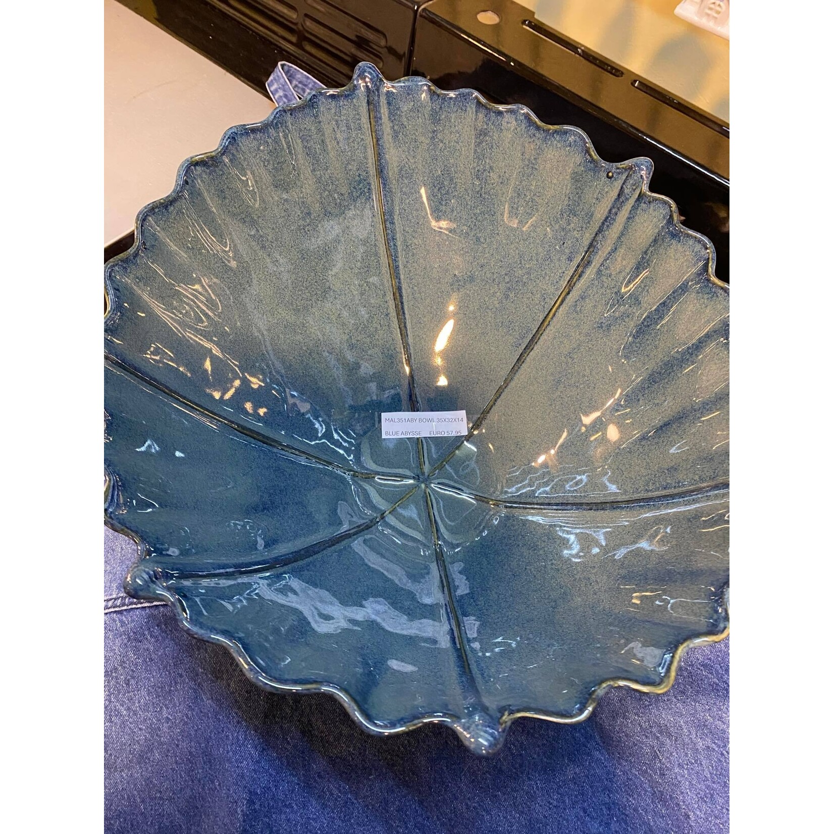 Gresnovo, handgemaakt keihard stoneware uit Portugal 35x32x14 cm bowl schaal Gresnovo Marea bowl schaal Bleu Abysse Gresnovo mal351aby