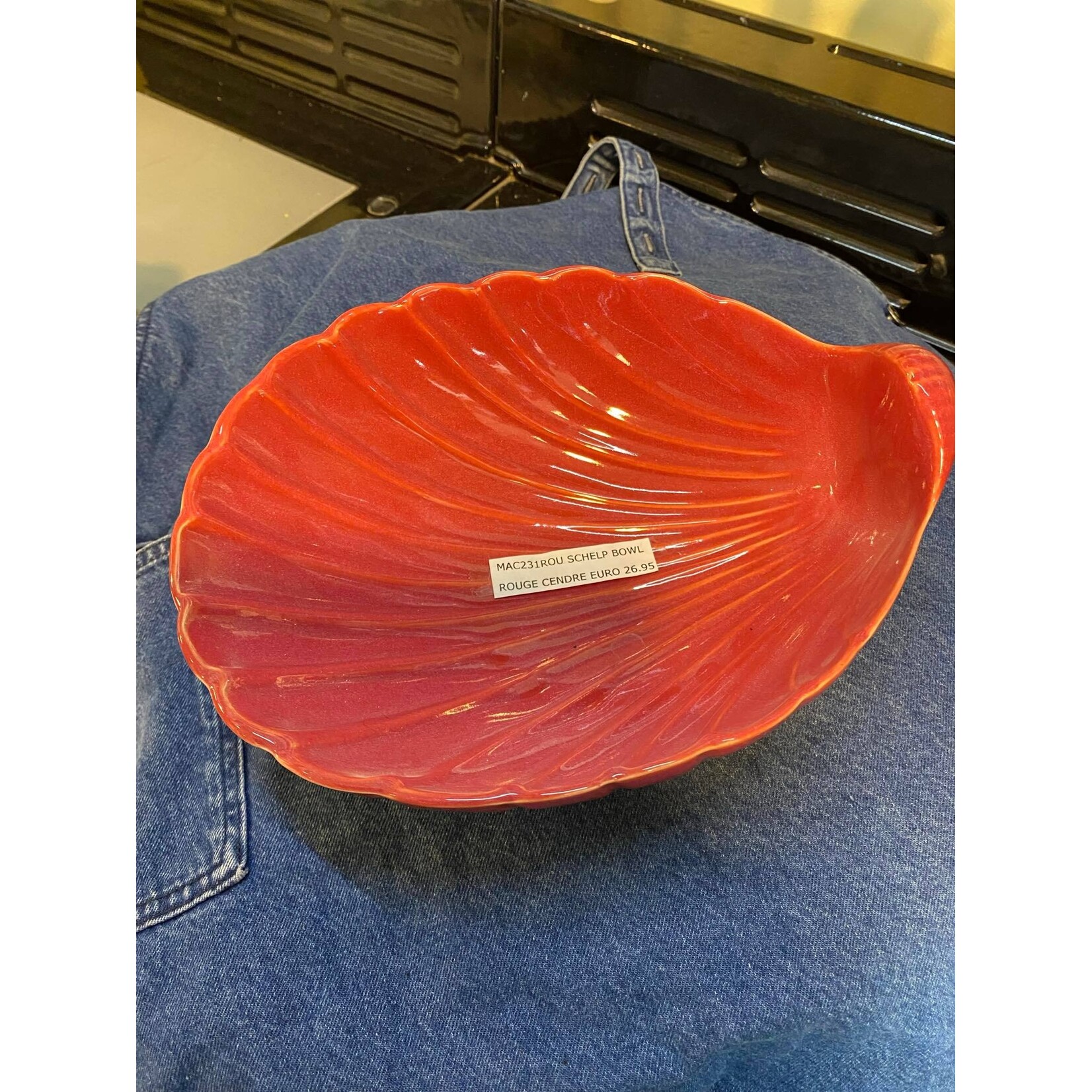 Gresnovo, handgemaakt keihard stoneware uit Portugal Schelp bowl 23x21x8 cm Gresnovo Marea schelp schaal Rouge Cendré Mac231rou
