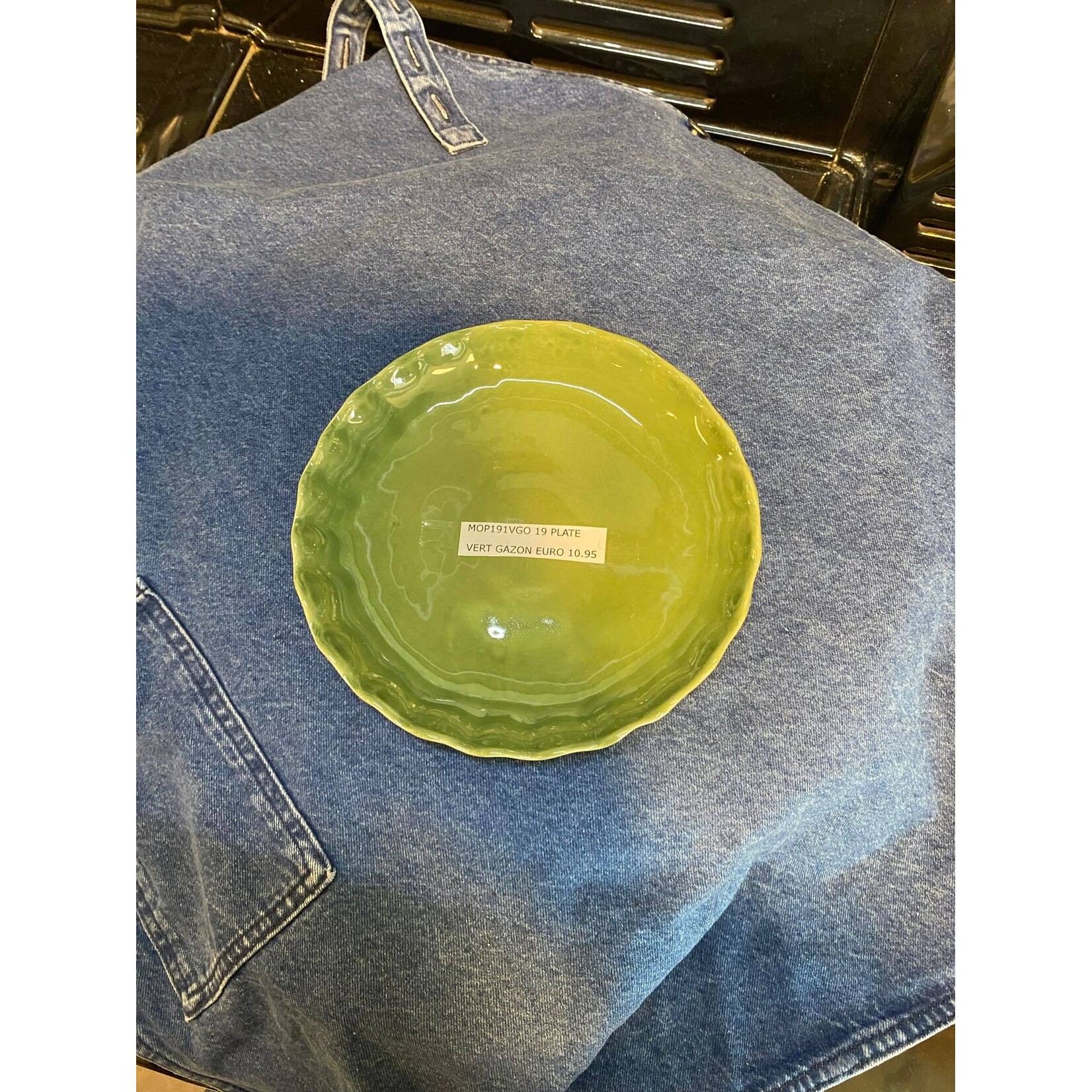 Gresnovo, handgemaakt keihard stoneware uit Portugal Plate bord 19 cm  Gresnovo Moove bord 19 cm Vert Gazon Gresnovo Mop191vgo