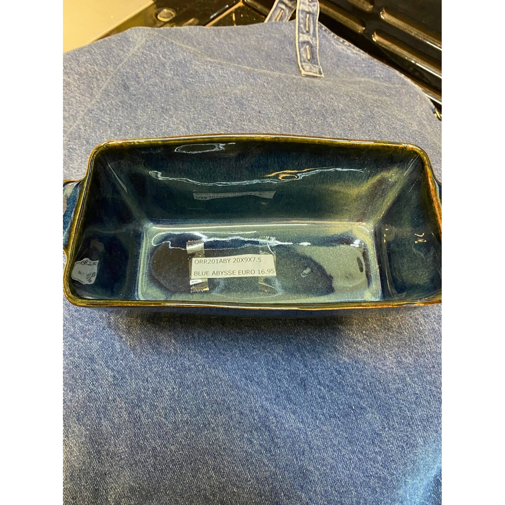 Gresnovo, handgemaakt keihard stoneware uit Portugal Cake vorm 200x90x75 mm Gresnovo actual cakevorm Bleu Abysse Gresnovo Orr201aby