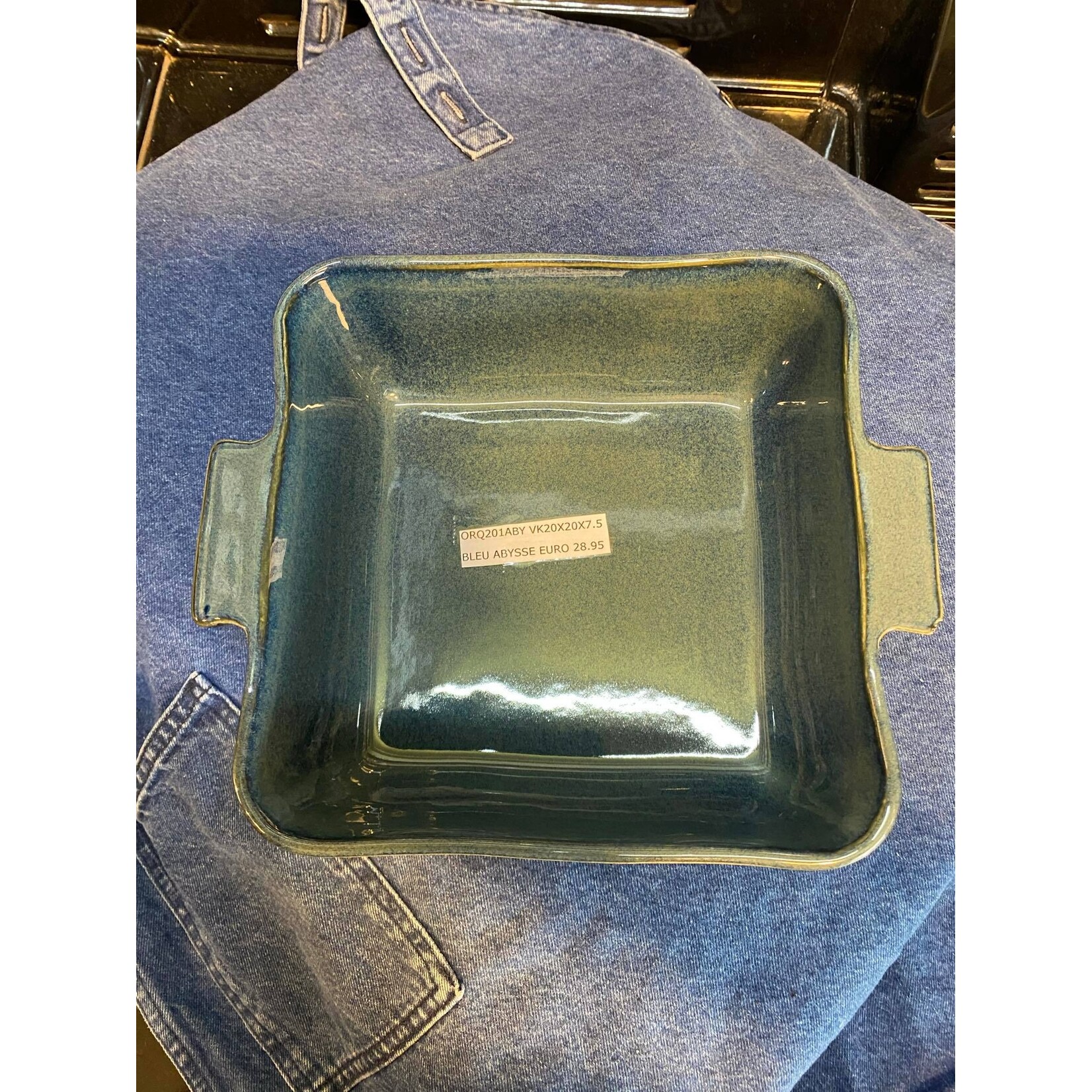 Gresnovo, handgemaakt keihard stoneware uit Portugal Ovenschaal vierkant 25x25x8 cm Gresnovo ovenschaal Bleu Abysse Gresnovo orq251aby