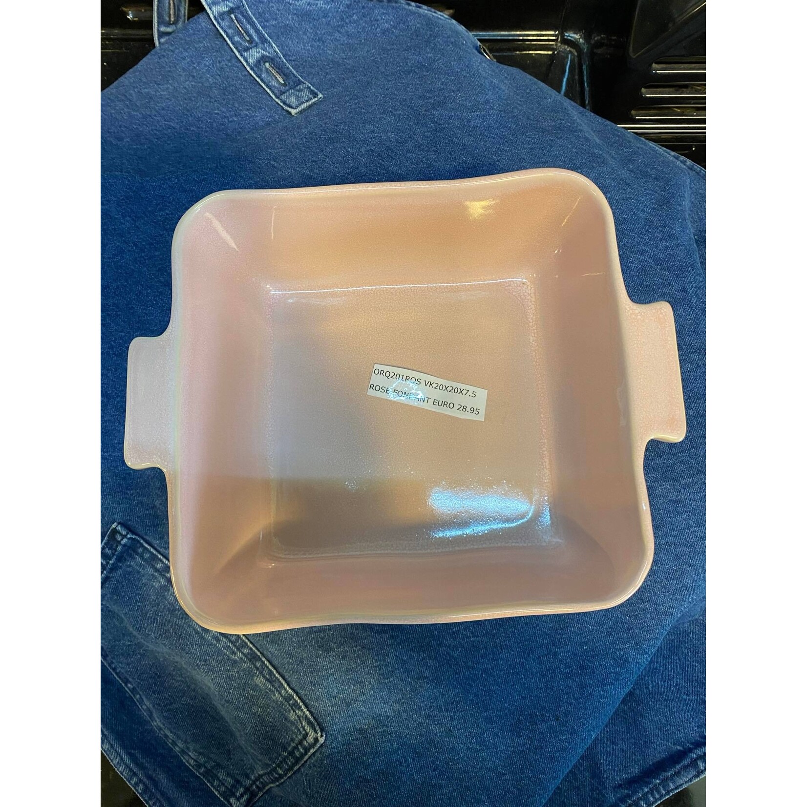 Gresnovo, handgemaakt keihard stoneware uit Portugal Ovenschaal vierkant 25x25x8 cm Gresnovo ovenschaal Rose Fondant Gresnovo orq251ros