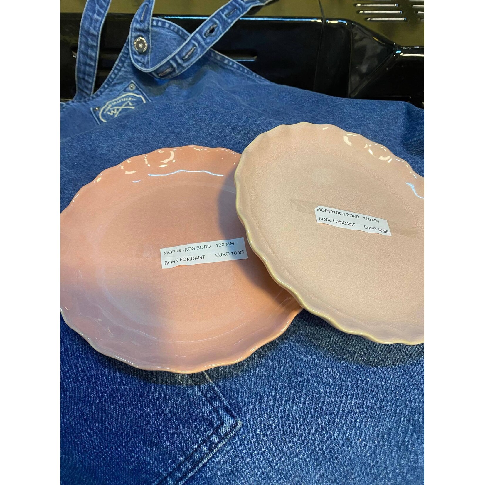 Gresnovo, handgemaakt keihard stoneware uit Portugal Plate bord 19 cm  Gresnovo Moove bord 19 cm Rose Fondant mop191ros