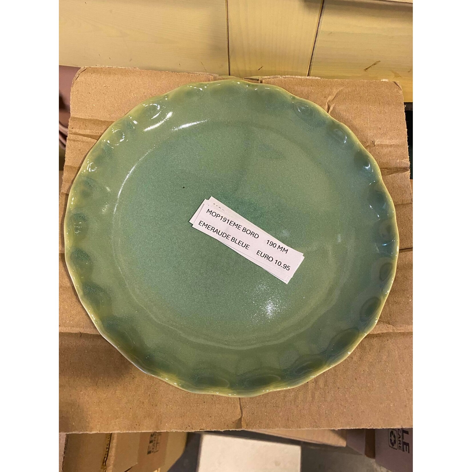 Gresnovo, handgemaakt keihard stoneware uit Portugal Plate bord 19 cm  Gresnovo Moove bord 19 cm Emeraude Bleue mop191eme