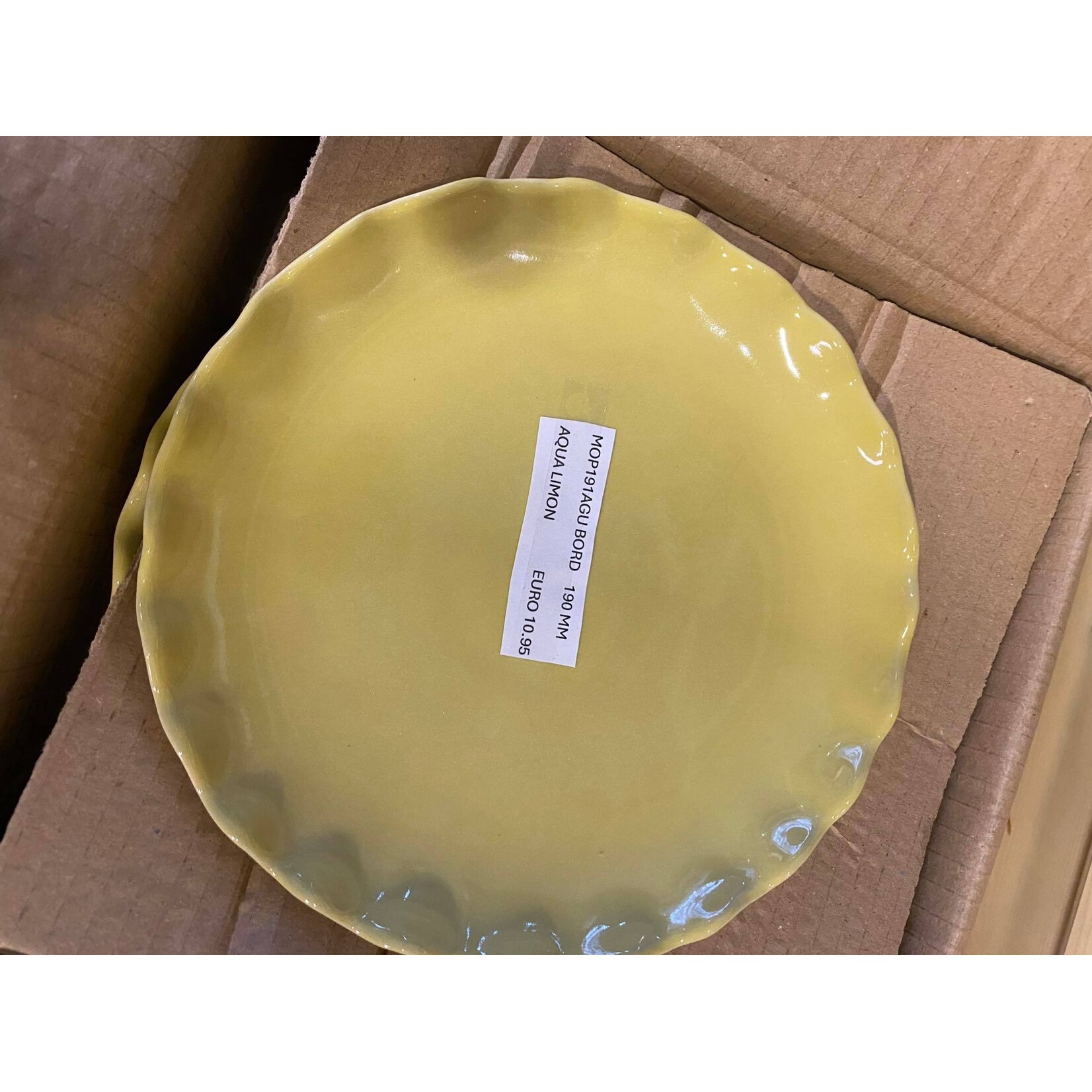 Gresnovo, handgemaakt keihard stoneware uit Portugal Plate bord 19 cm  Gresnovo Moove bord 19 cm Aqua Limon mop191agu