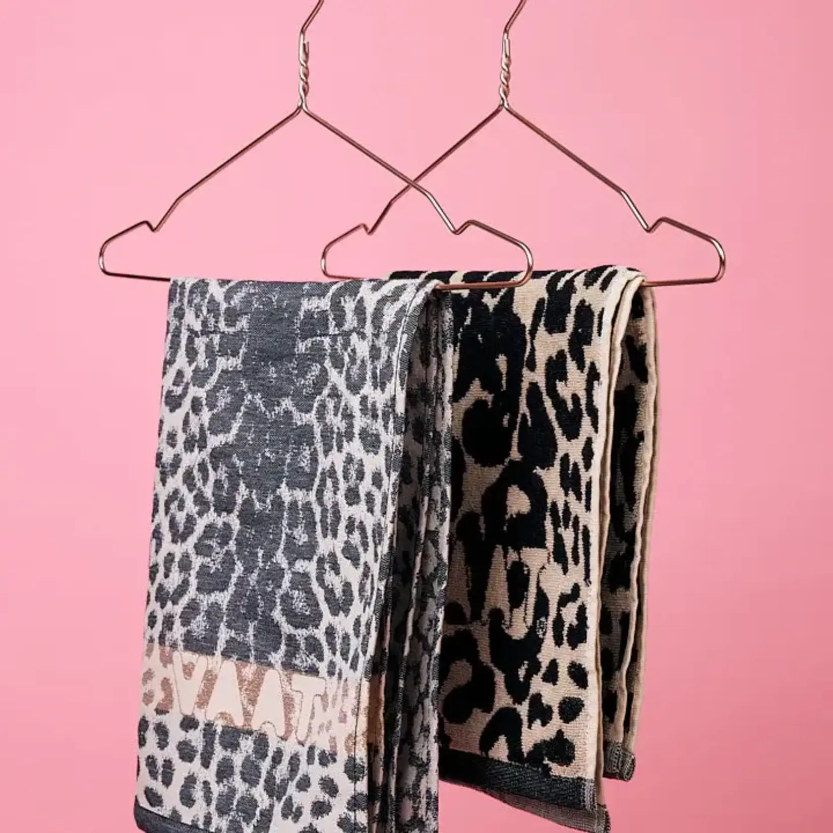 Vaat Amsterdam Kitchen Couture Vaat Gift set I love leopard black sand gold Theedoek en keukendoek Vaat GS0044