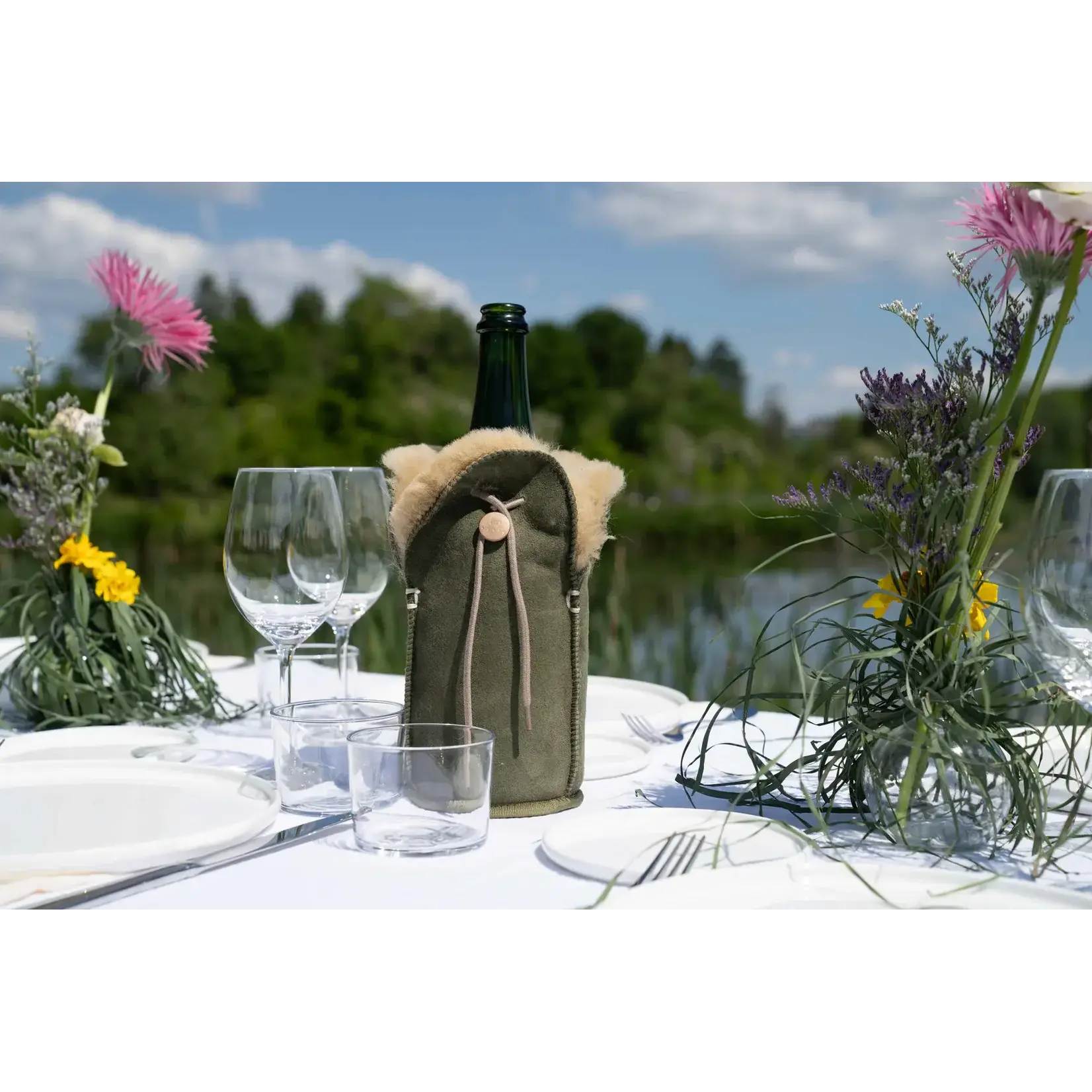 Kywie, keep it cool with wool Kywie Champagne koeler Kywie keep it cool with wool  Champagne Olive Suede Kywie C45SU