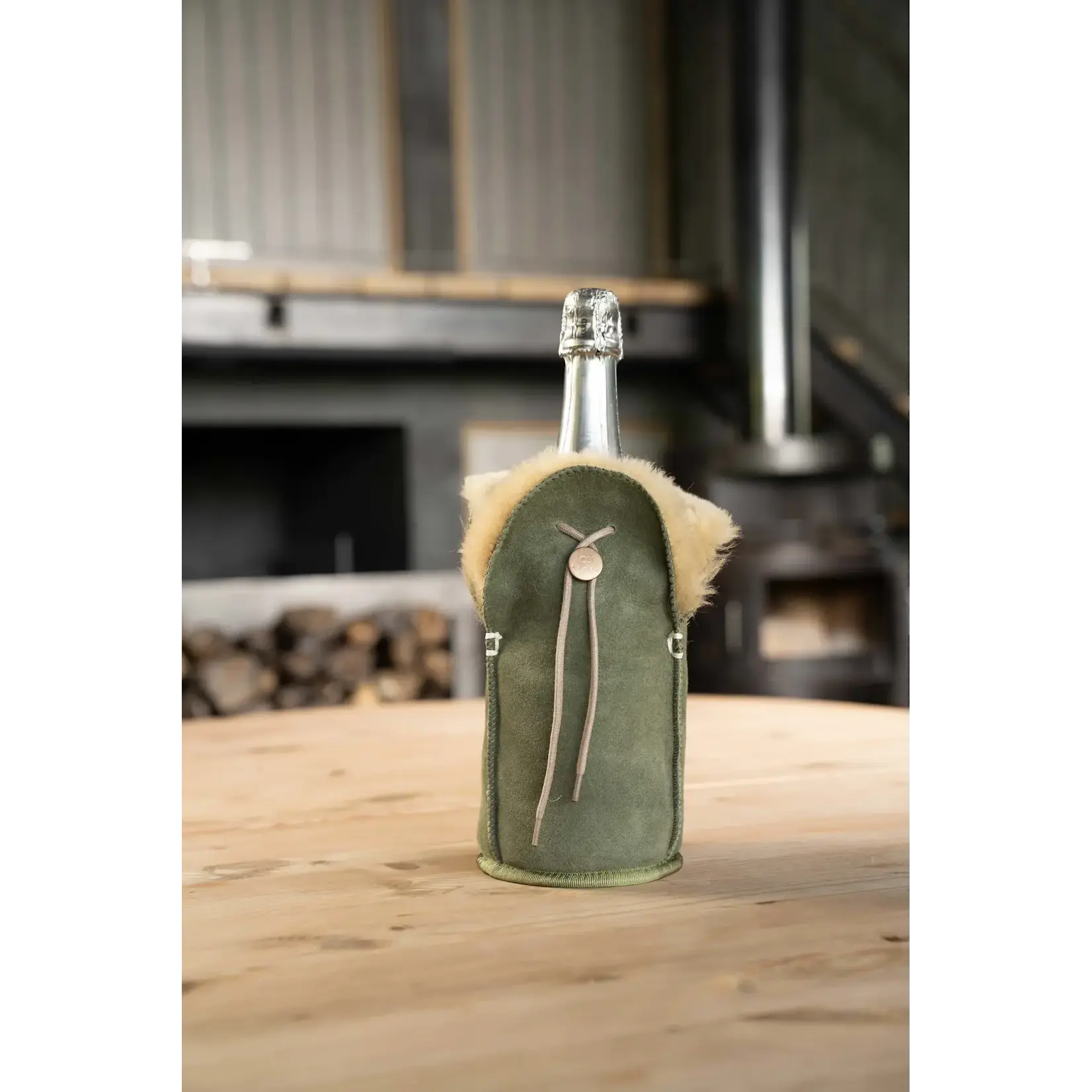 Kywie, keep it cool with wool Kywie Champagne koeler Kywie keep it cool with wool  Champagne Olive Suede Kywie C45SU