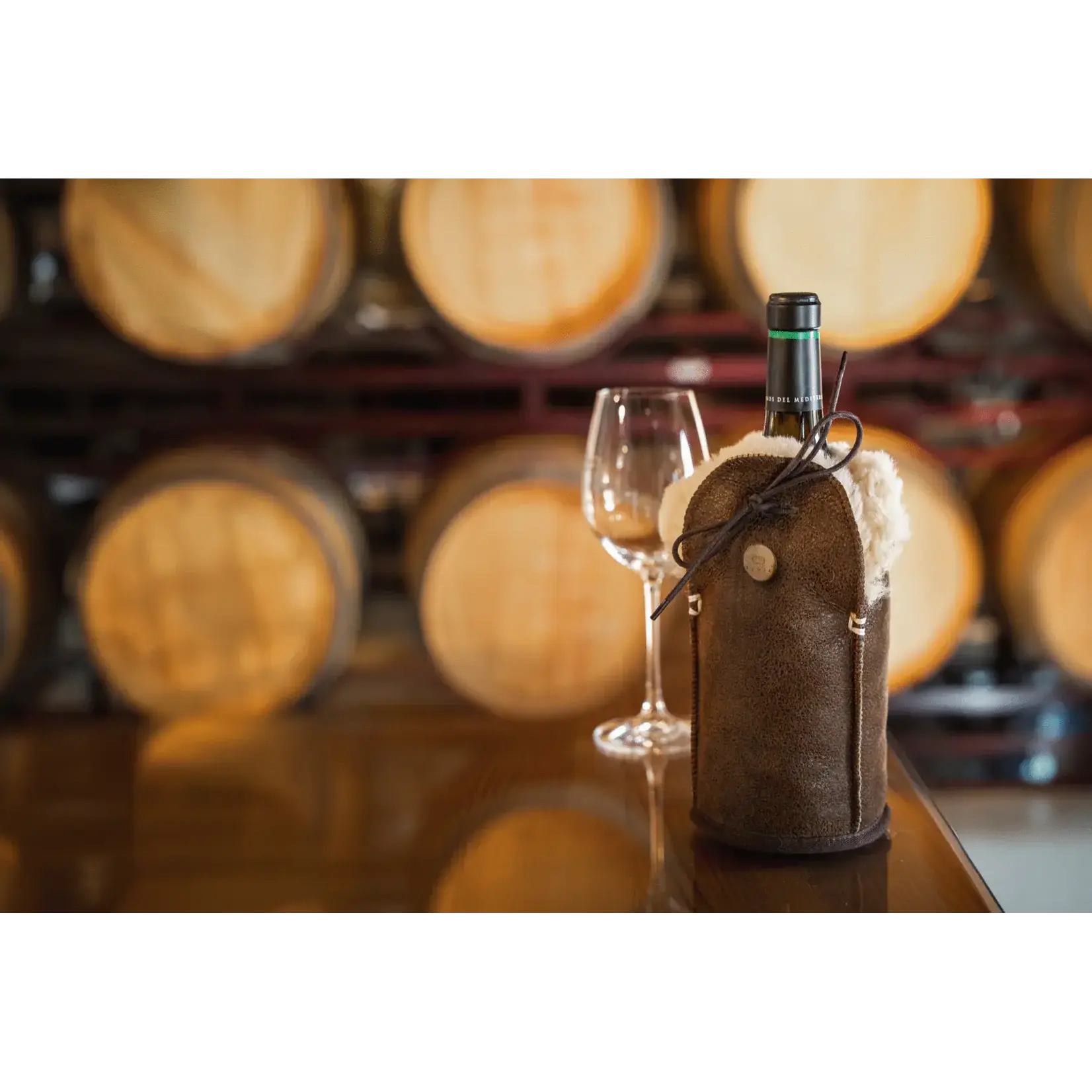 Kywie, keep it cool with wool Champagne koeler Kywie keep it cool with wool  Champagne brown leather Kywie C04KL