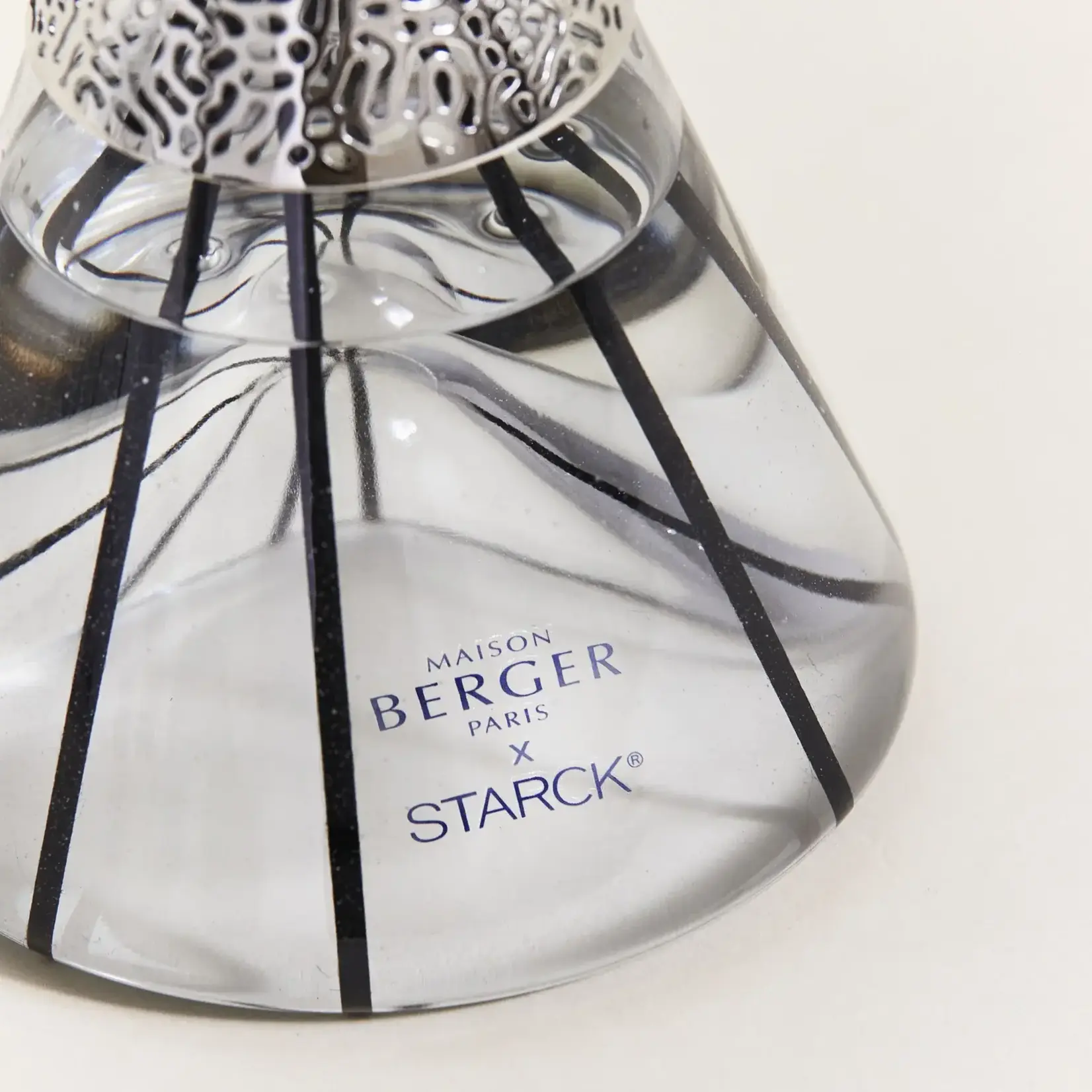 Maison Berger Paris 1898 Parfumverspreider grijs met sticks Maison Berger x Starck Peau De Pierre Parfumsticks