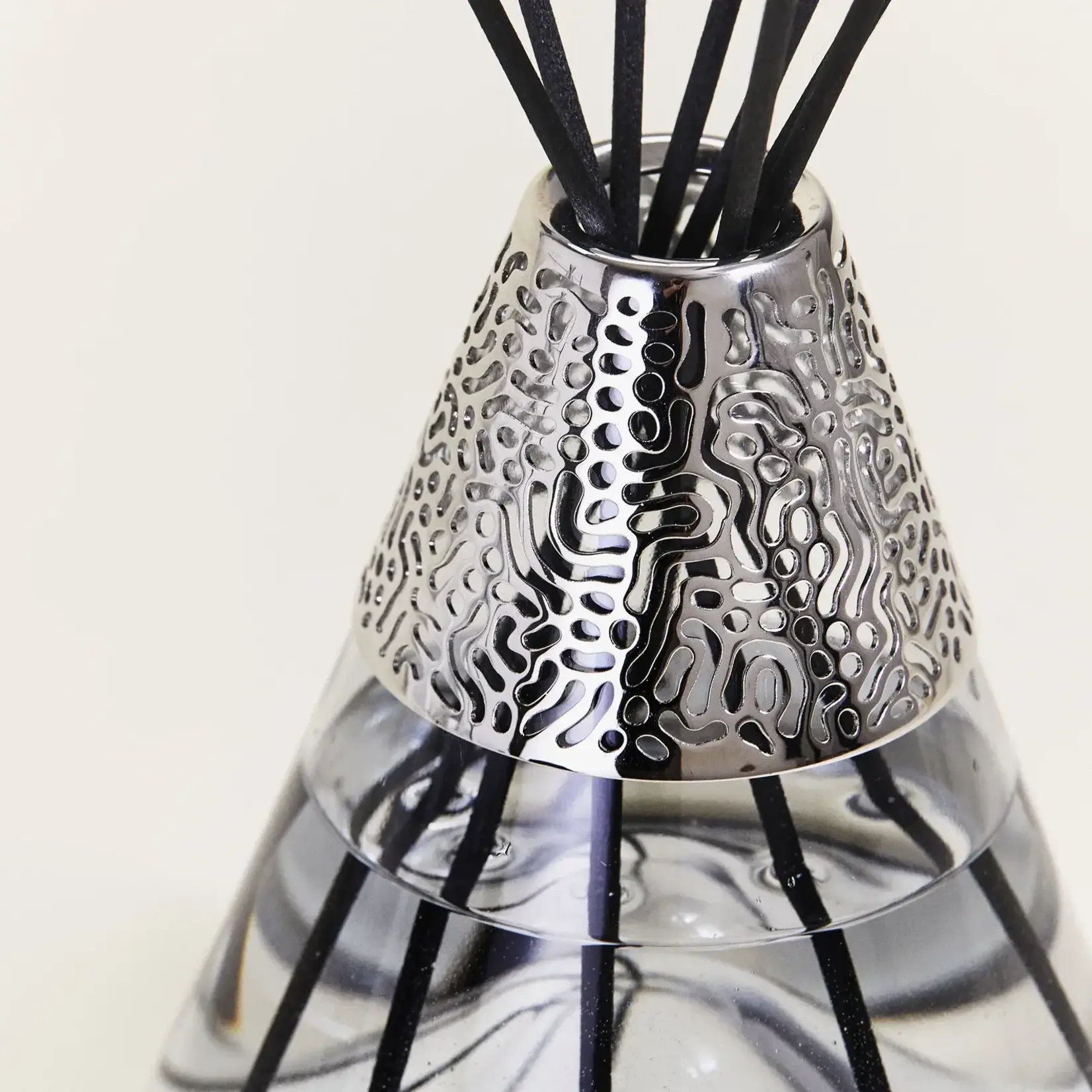 Maison Berger Paris 1898 Parfumverspreider grijs met sticks Maison Berger x Starck Peau De Pierre Parfumsticks