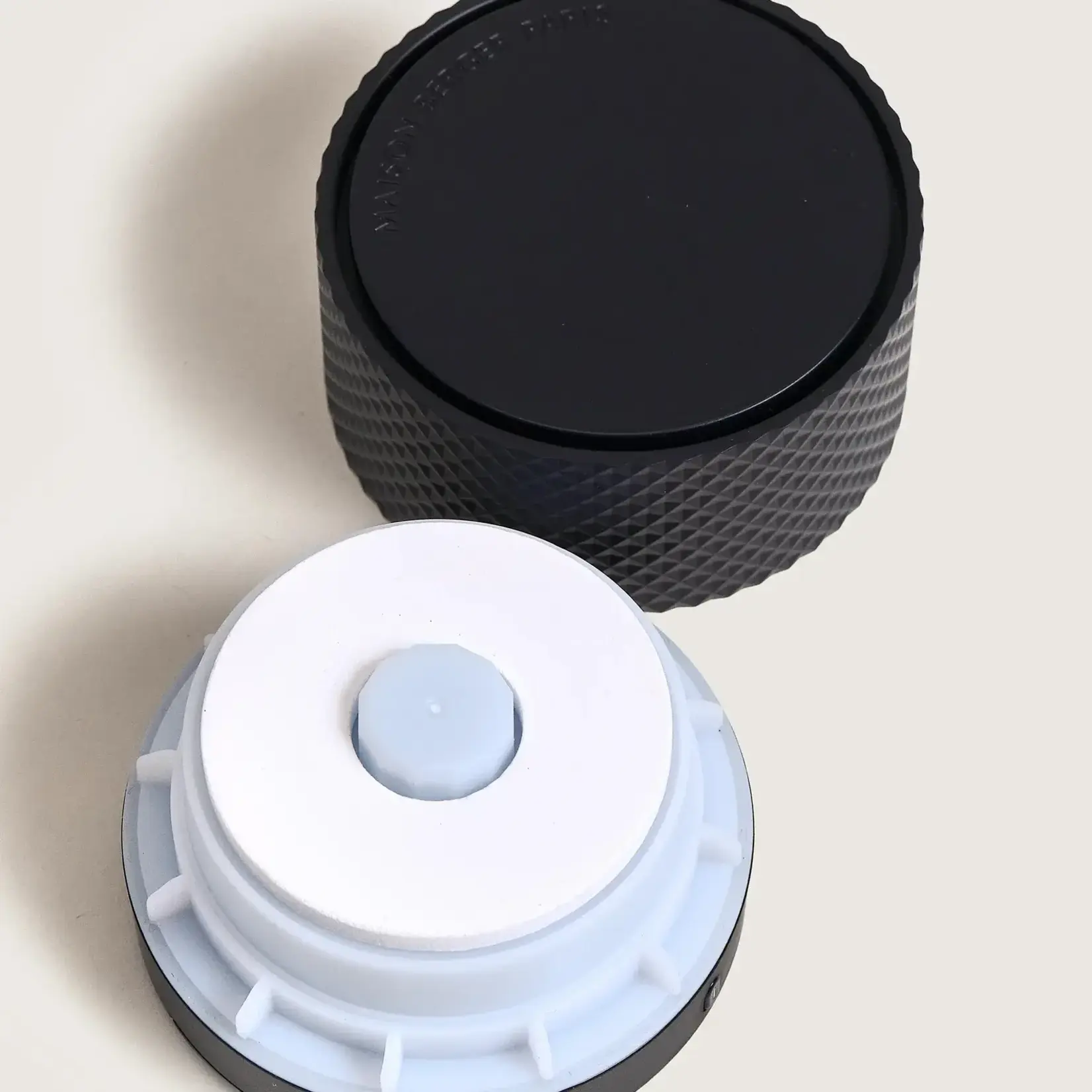 Maison Berger Paris 1898 Maison Berger Nomad elektrische parfumdiffuser Noir zwart Maison Berger Nomad zwart 7038