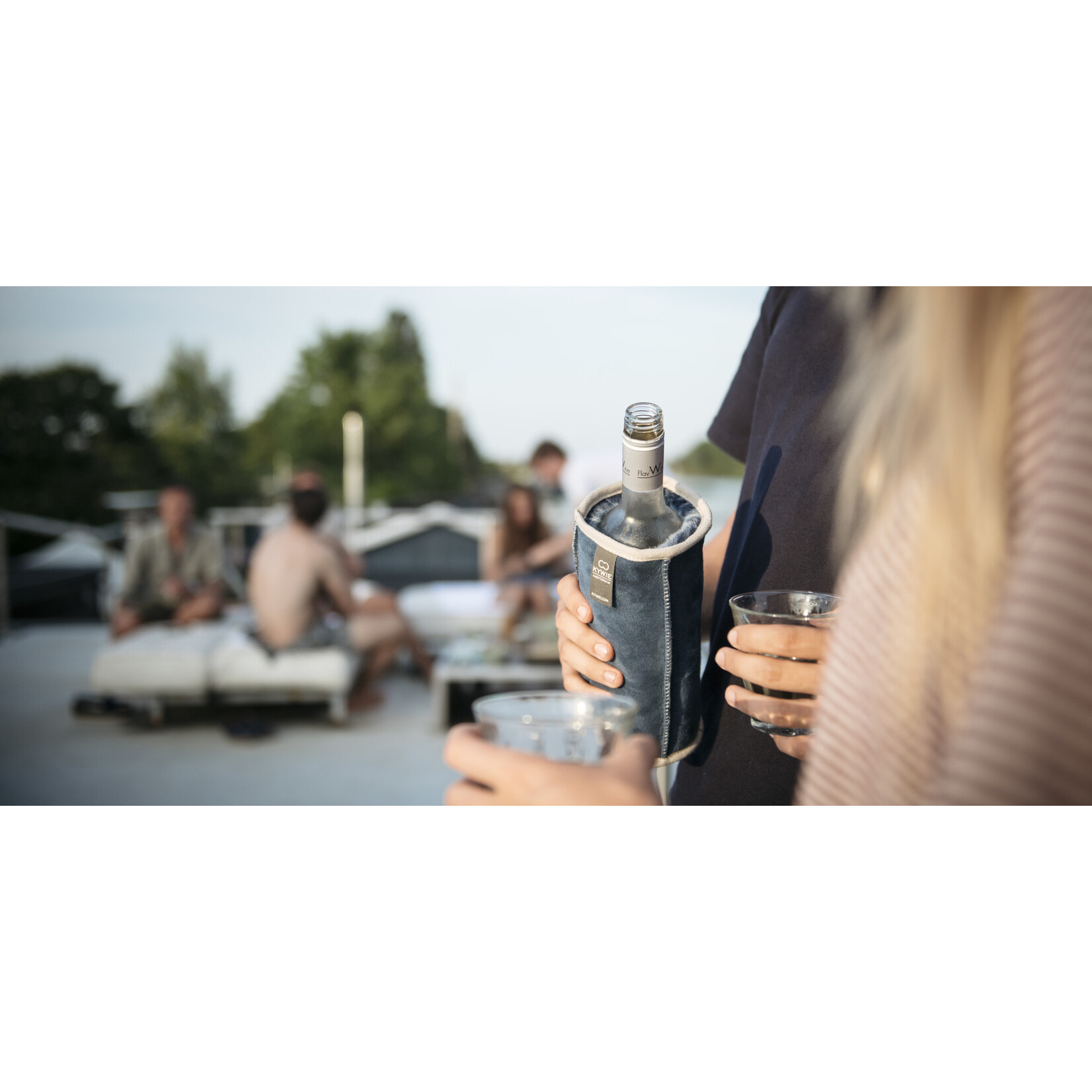 Kywie, keep it cool with wool Wijn koeler Kywie keep it cool with wool Wine Cooler Denim Suede Kywie W12SU