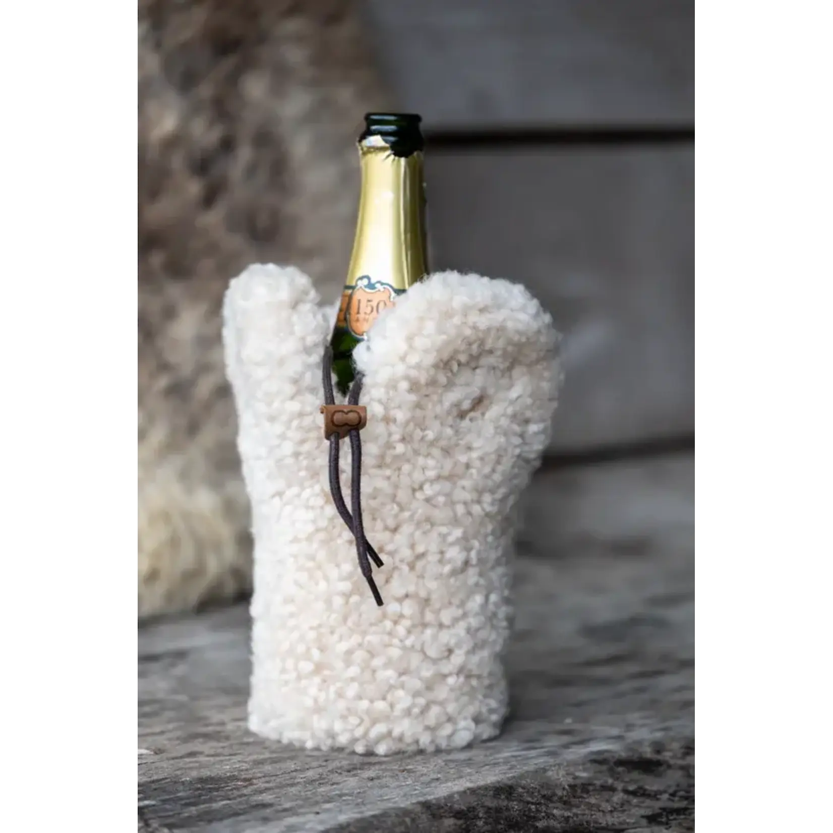 Kywie, keep it cool with wool Kywie Champagne koeler Kywie  Champagne Cooler Natural reverse Curly Kywie Curl1