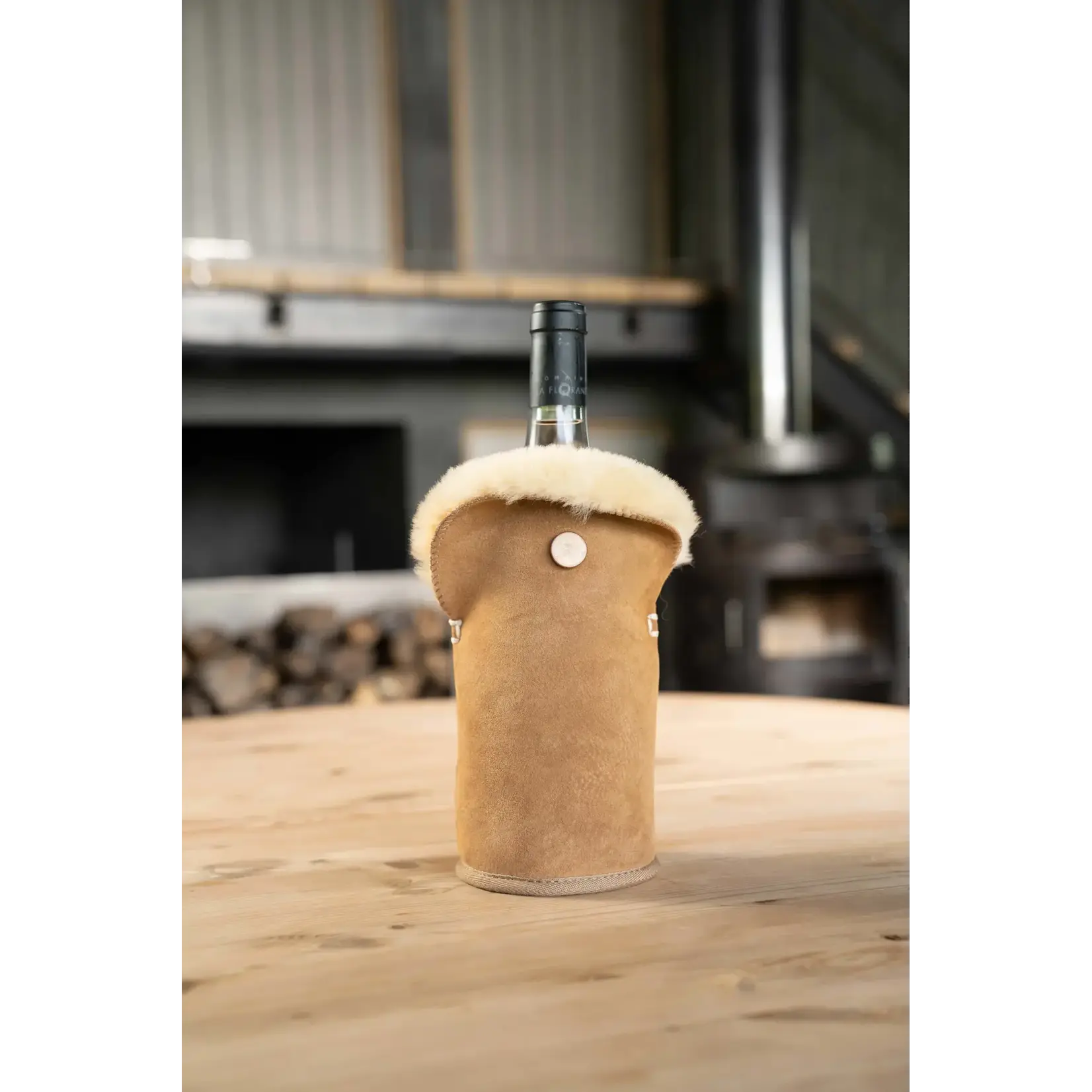 Kywie, keep it cool with wool Kywie Tulip wijnkoeler Kywie Tulip Camel Suede Kywie T01SU