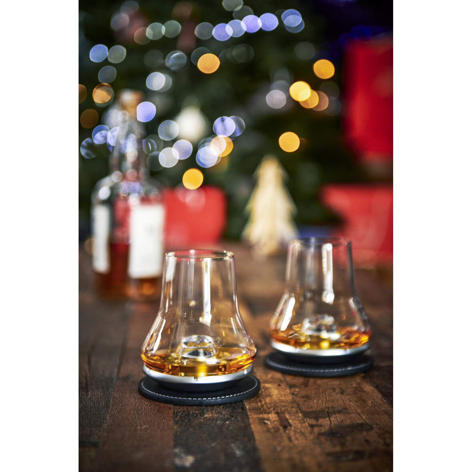 Peugeot 266196 Peugeot Atmosphere Wiskey set-2  whiskey glazen metalen koelvoeten en onderzetters Peugeot 266196