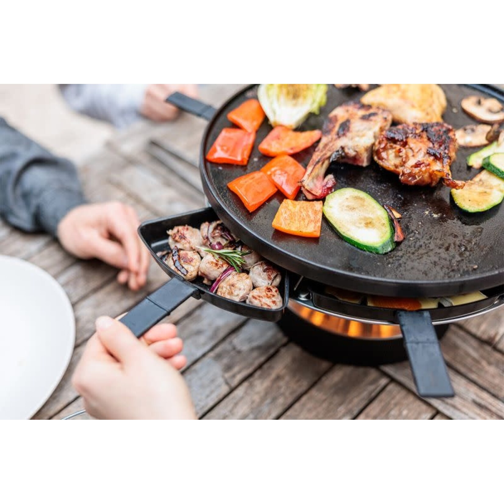 Höfats - Hofats Höfats Circle 35 tabletop grill pro Hofats tafelgrill met 6 pannetjes uitbreiding Hofats 01064 + 01092