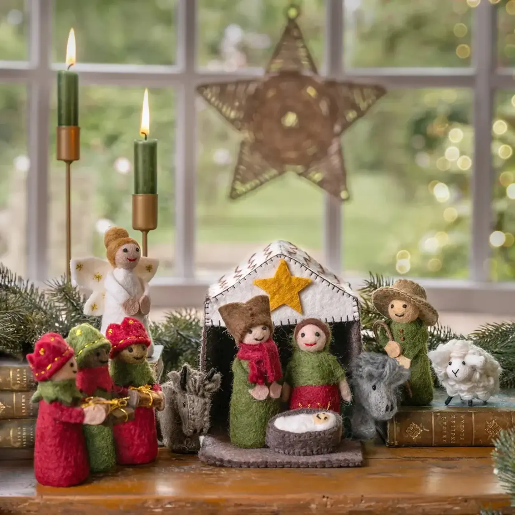 Sjaal met Verhaal Sjaal met Verhaal Kerststal Rood Groen met 11 kerstfiguren