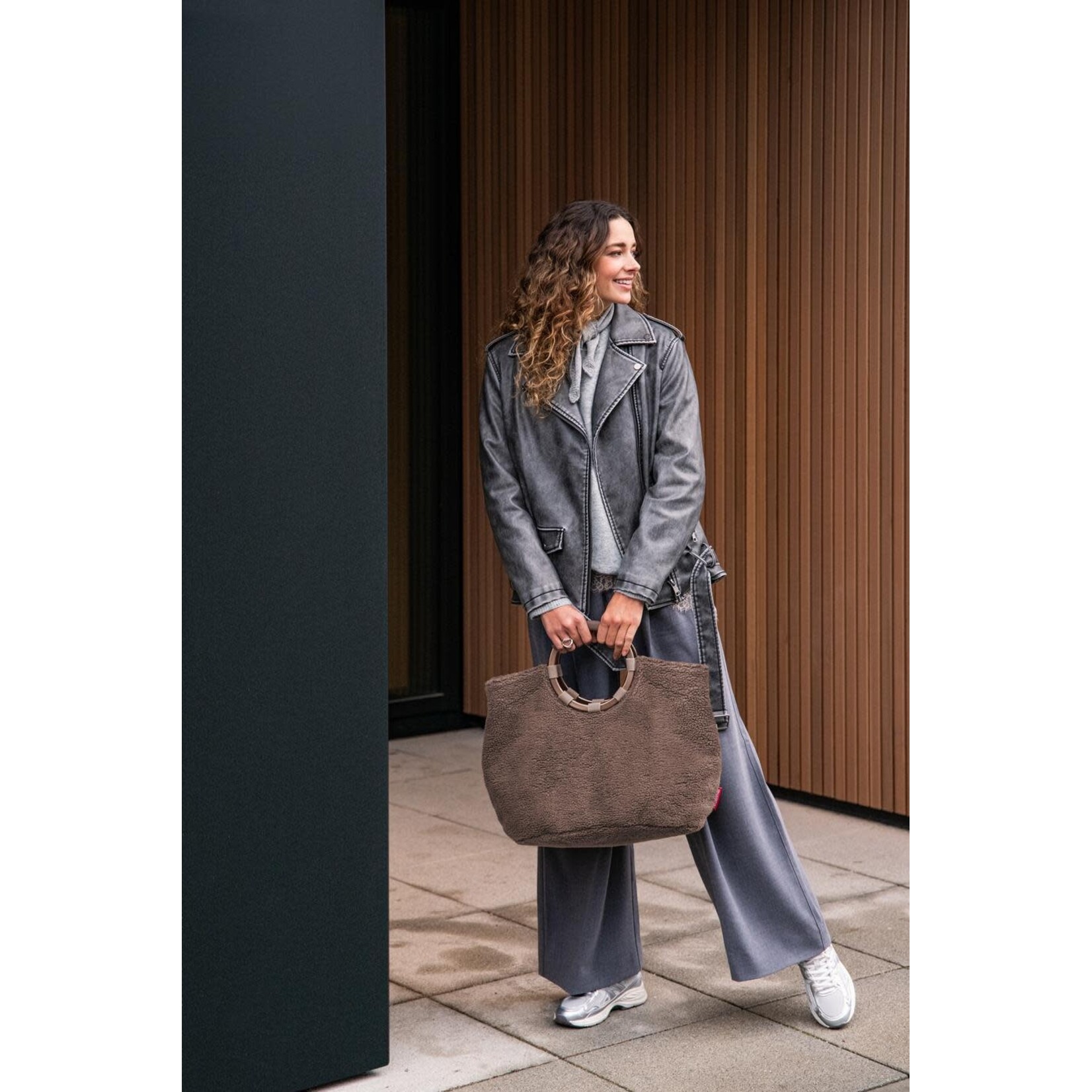 Reisenthel Reisenthel Loopbag Hobo Teddy Chocolate Reisenthel OP6066