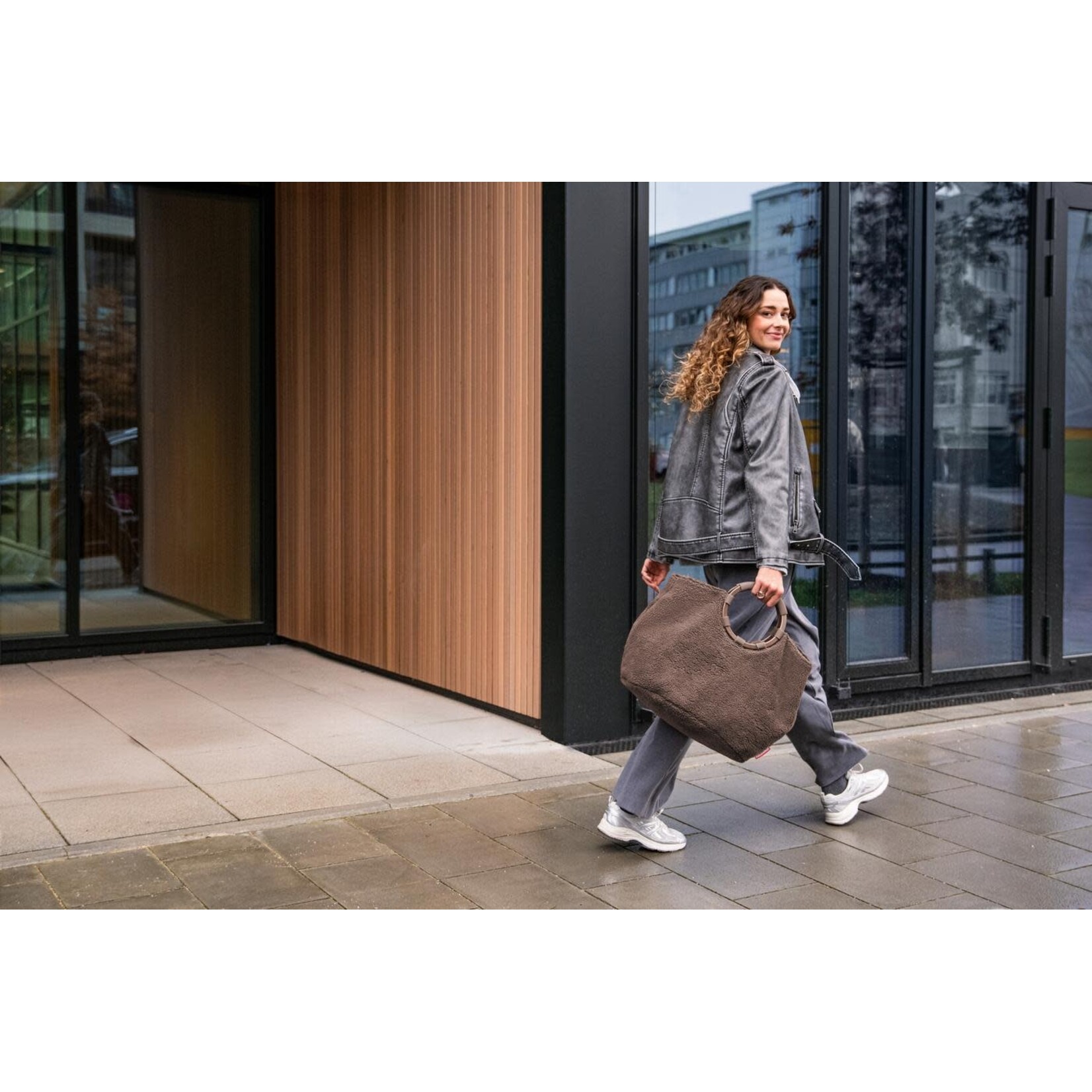 Reisenthel Reisenthel Loopbag Hobo Teddy Chocolate Reisenthel OP6066