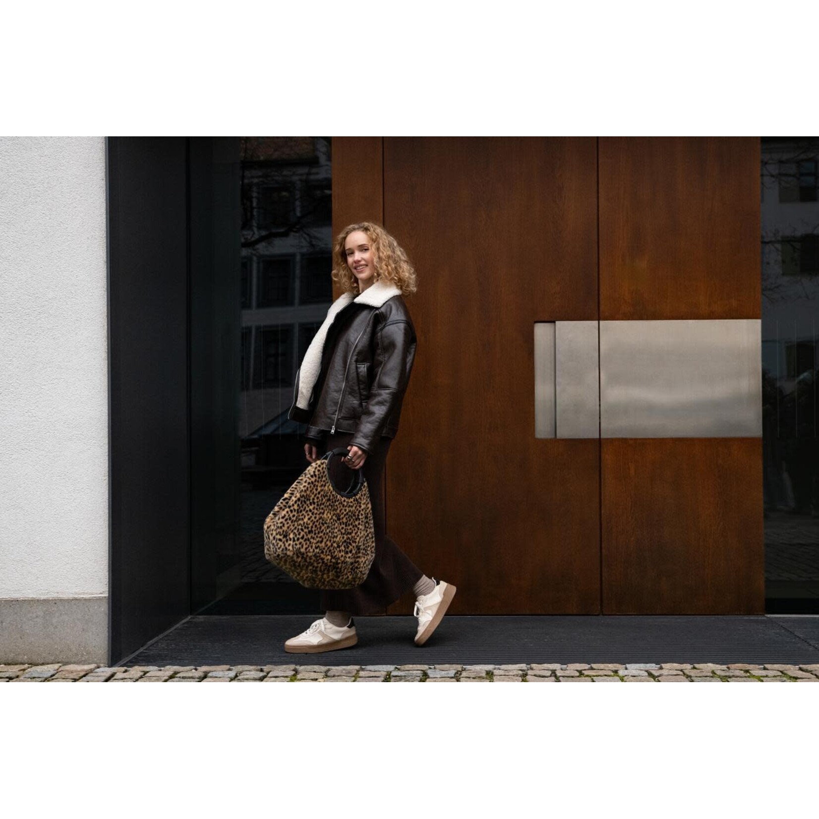 Reisenthel Reisenthel Loopbag Hobo Leo Fake Fur Reisenthel OP6072