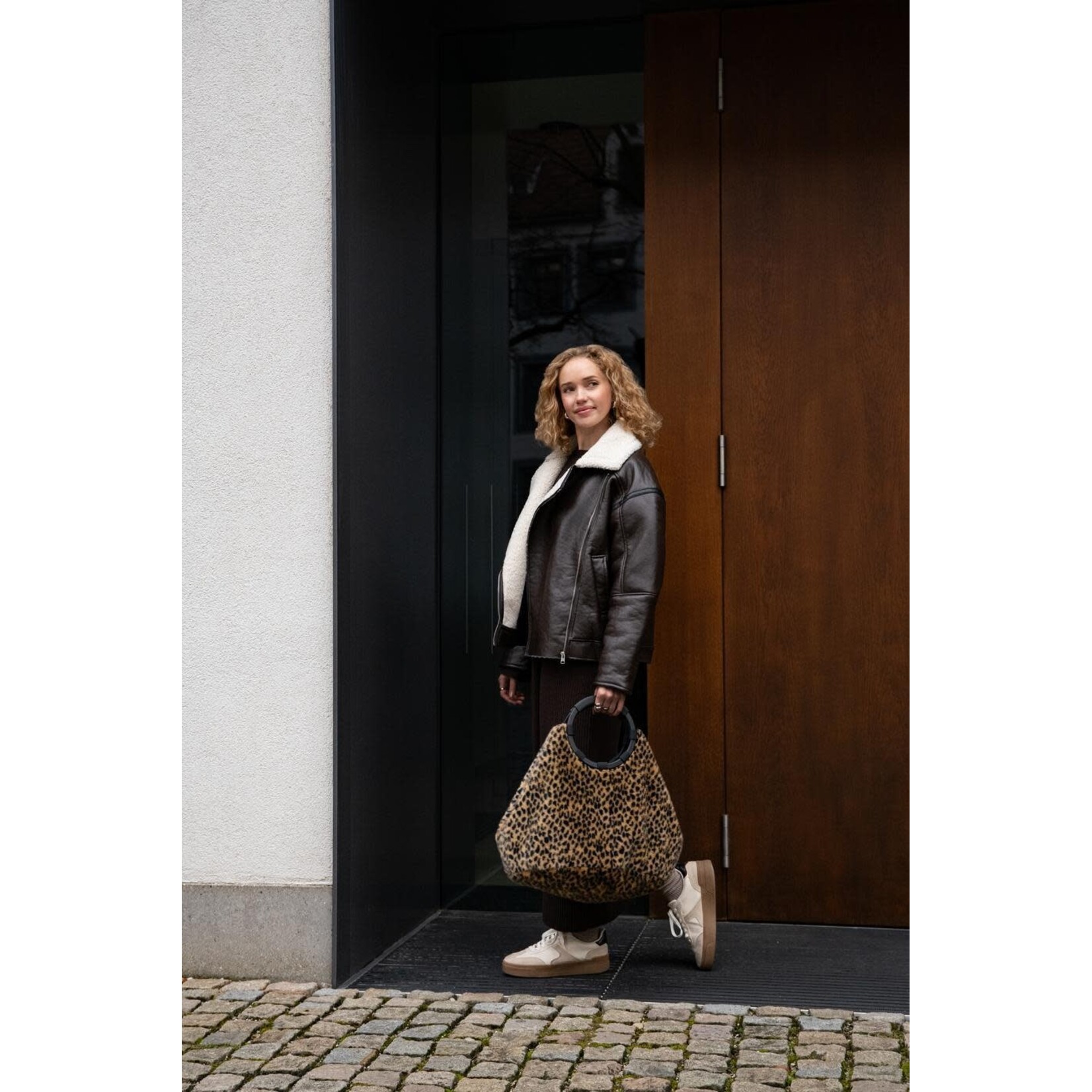 Reisenthel Reisenthel Loopbag Hobo Leo Fake Fur Reisenthel OP6072