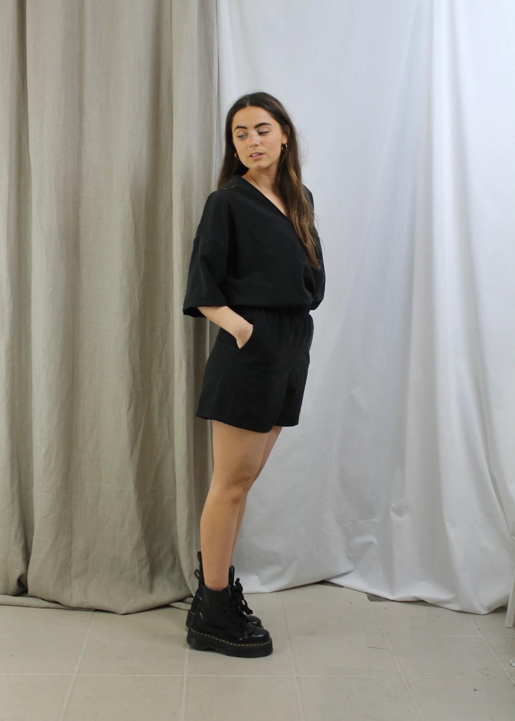 Mooz Mooz - High Waist Short - Black