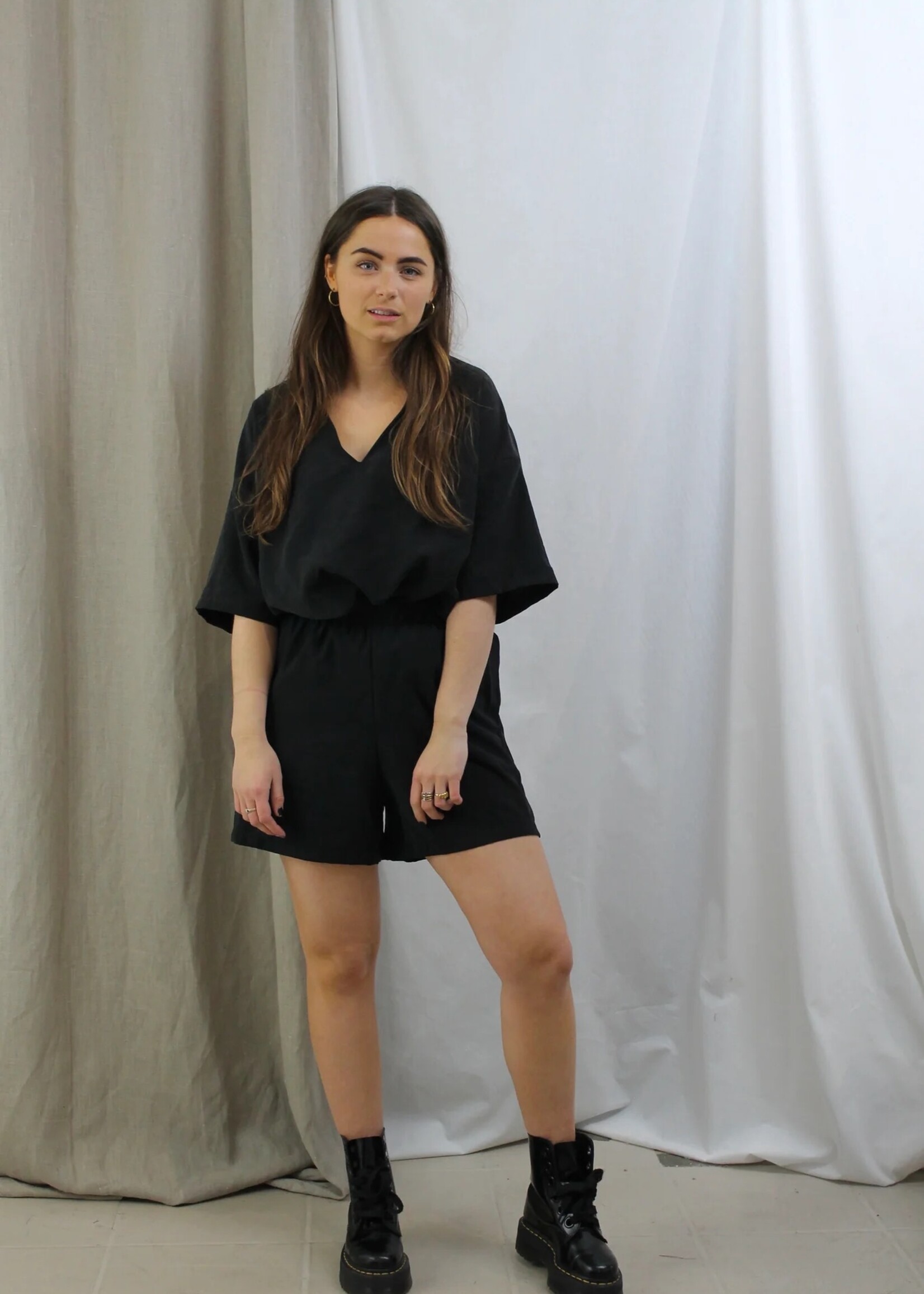 Mooz Mooz - High Waist Short - Black