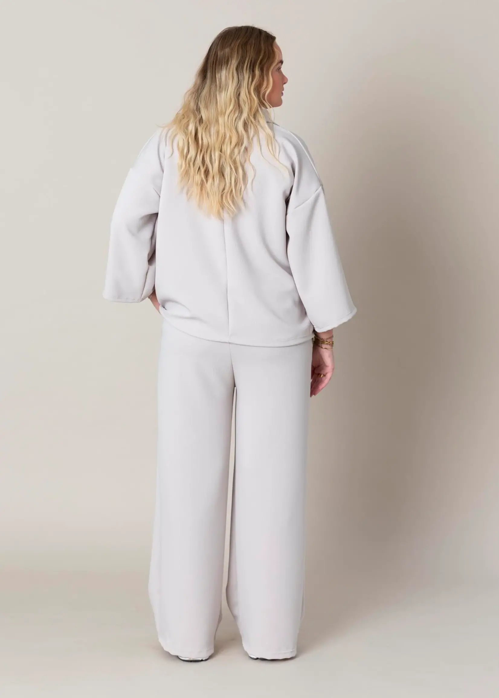 Cé Cé Official - Collar Top - Creme (suit)