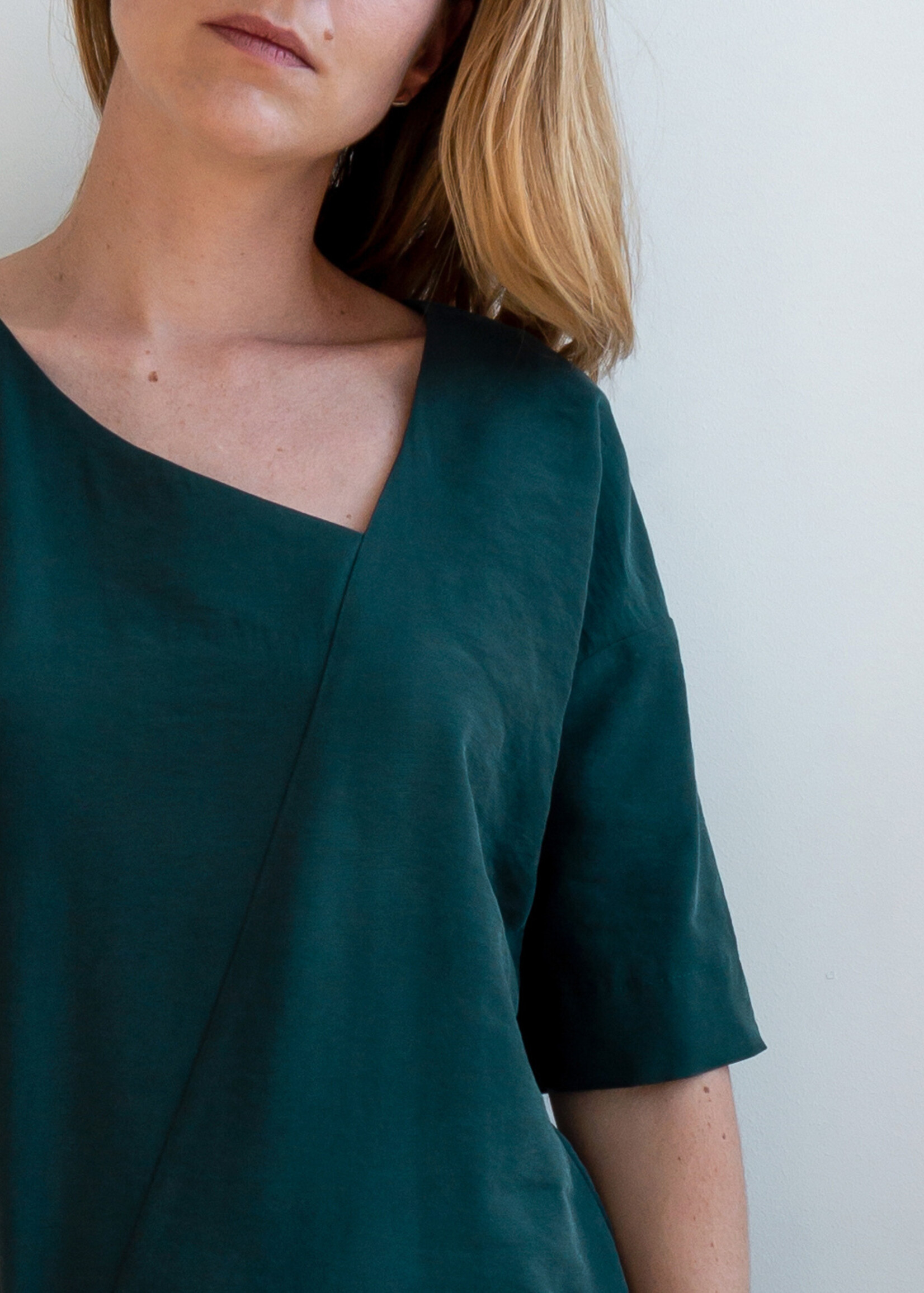 Fenny Faber Fenny Faber - Geweven jurk asymetrisch halslijn - Groen