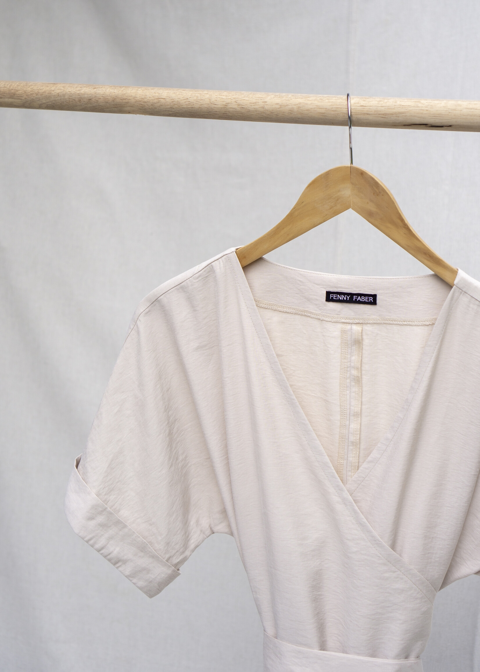 Fenny Faber Fenny Faber - Wikkeljurk geweven kimonomouw - Ecru