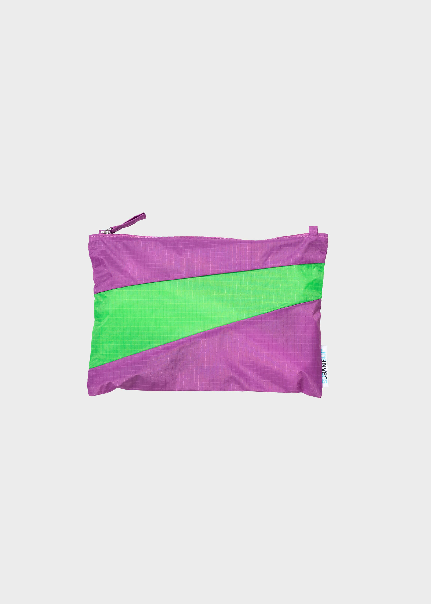 Susan Bijl Susan Bijl - Pouch (AMPLIFY) Echo & Greenscreen