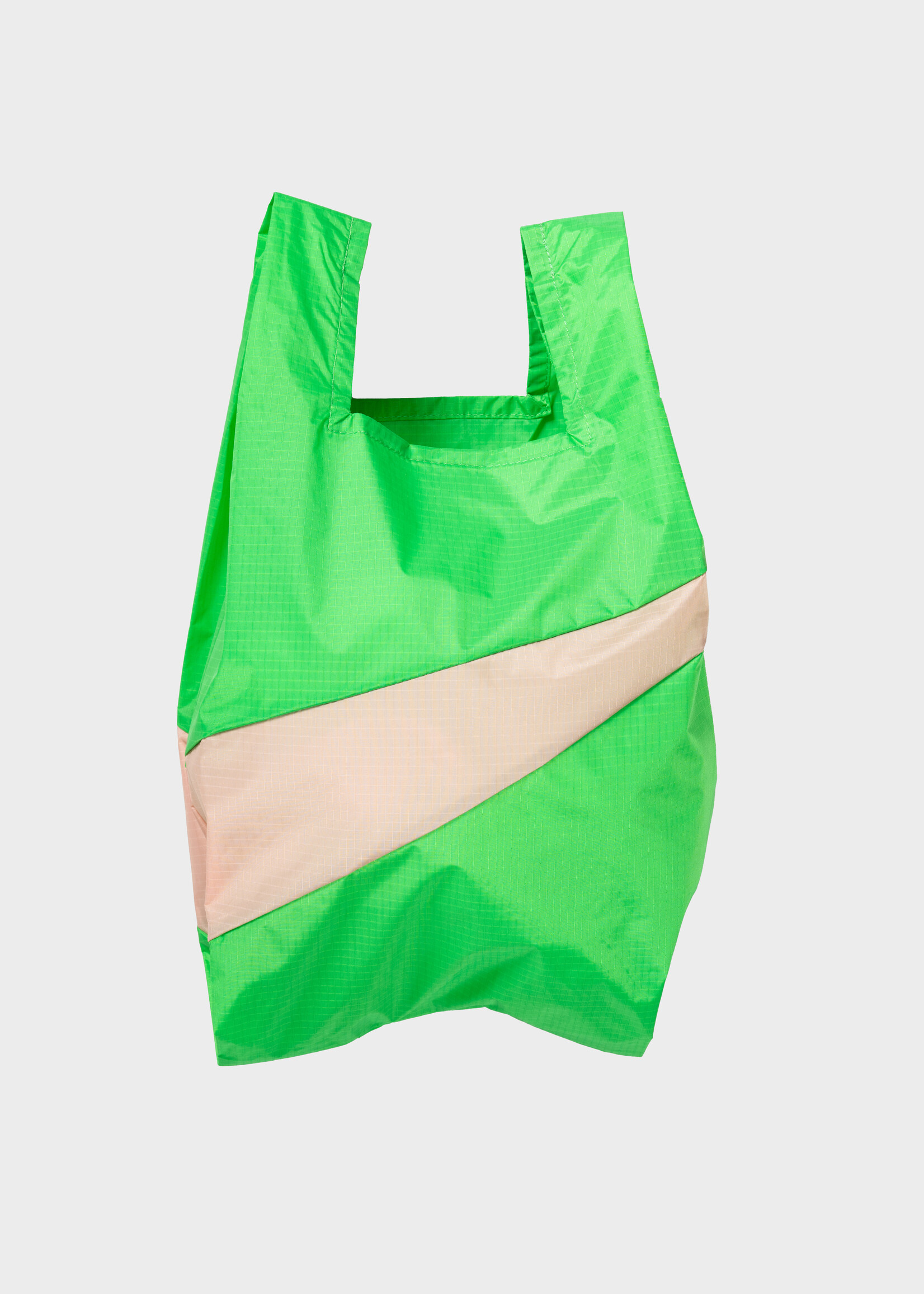 Susan Bijl Susan Bijl - Shopping Bag (AMPLIFY) Greenscreen & Tone