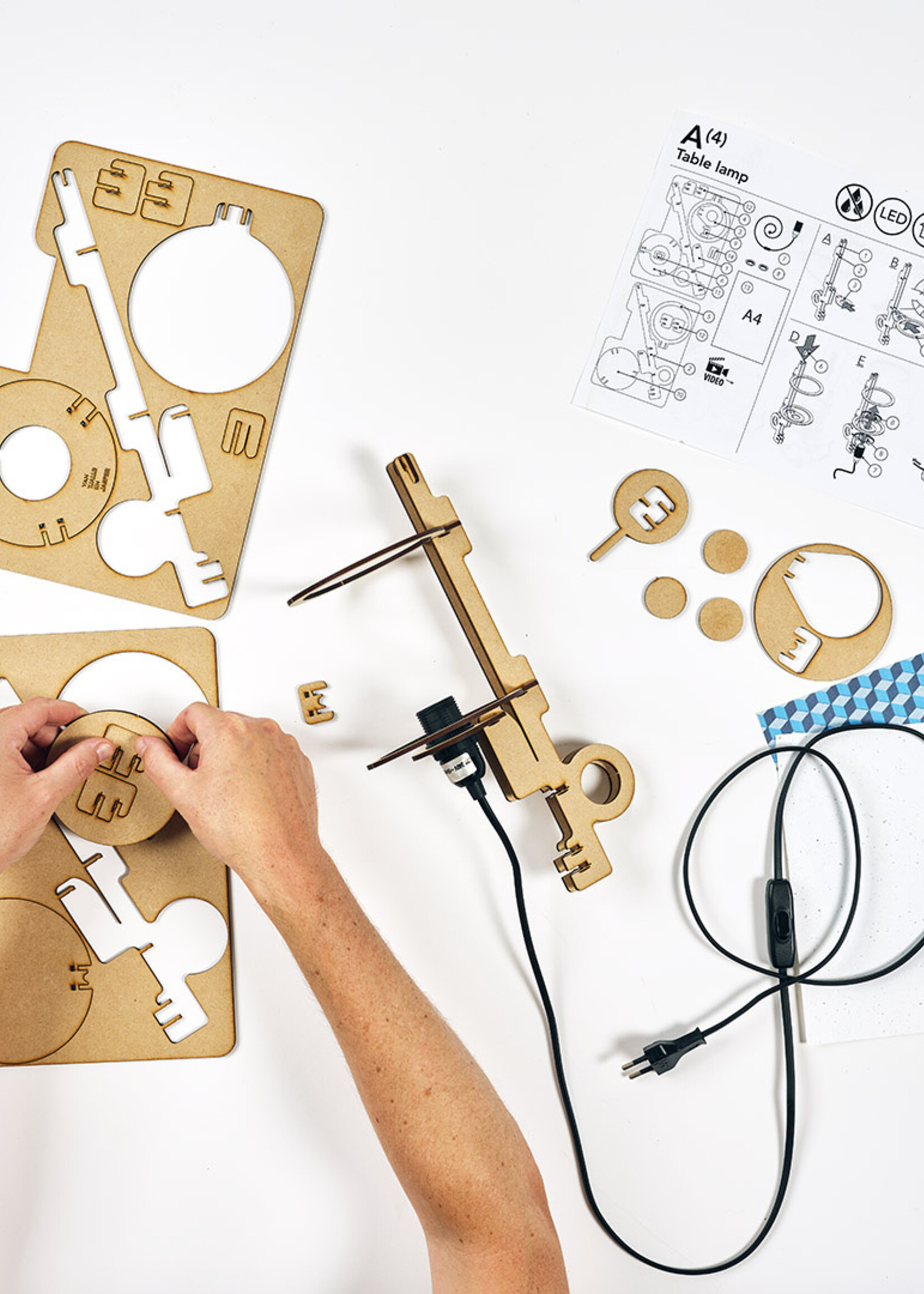 Van Tjalle en Jasper Van Tjalle en Jasper - A4 Tafellamp