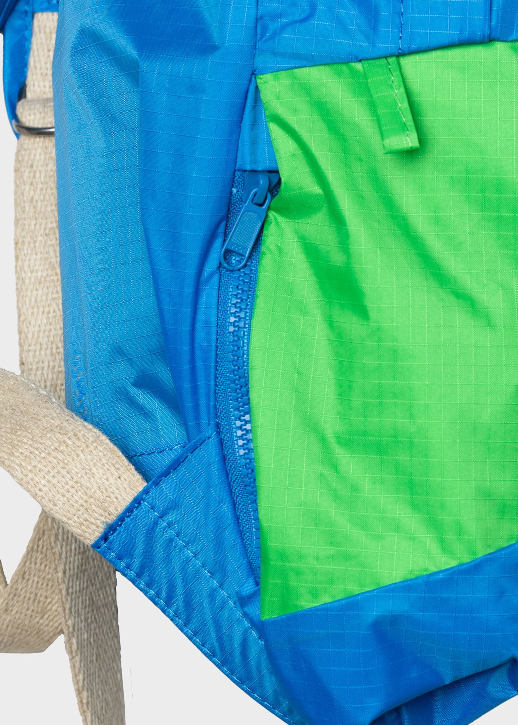 Susan Bijl Susan Bijl - The New Foldable Backpack (FLASH) - M - Wave &  Greenscreen