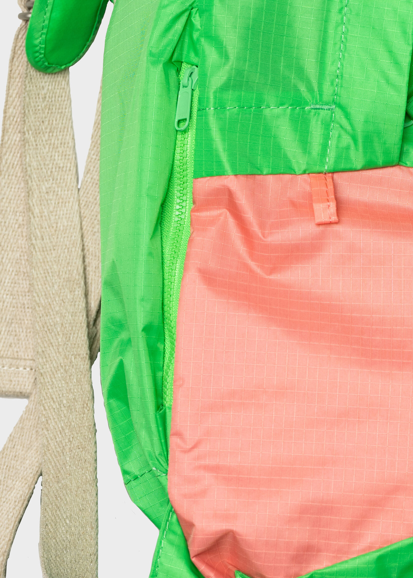 Susan Bijl Susan Bijl - The New Foldable Backpack (FLASH) - L - Greenscreen &  Coral