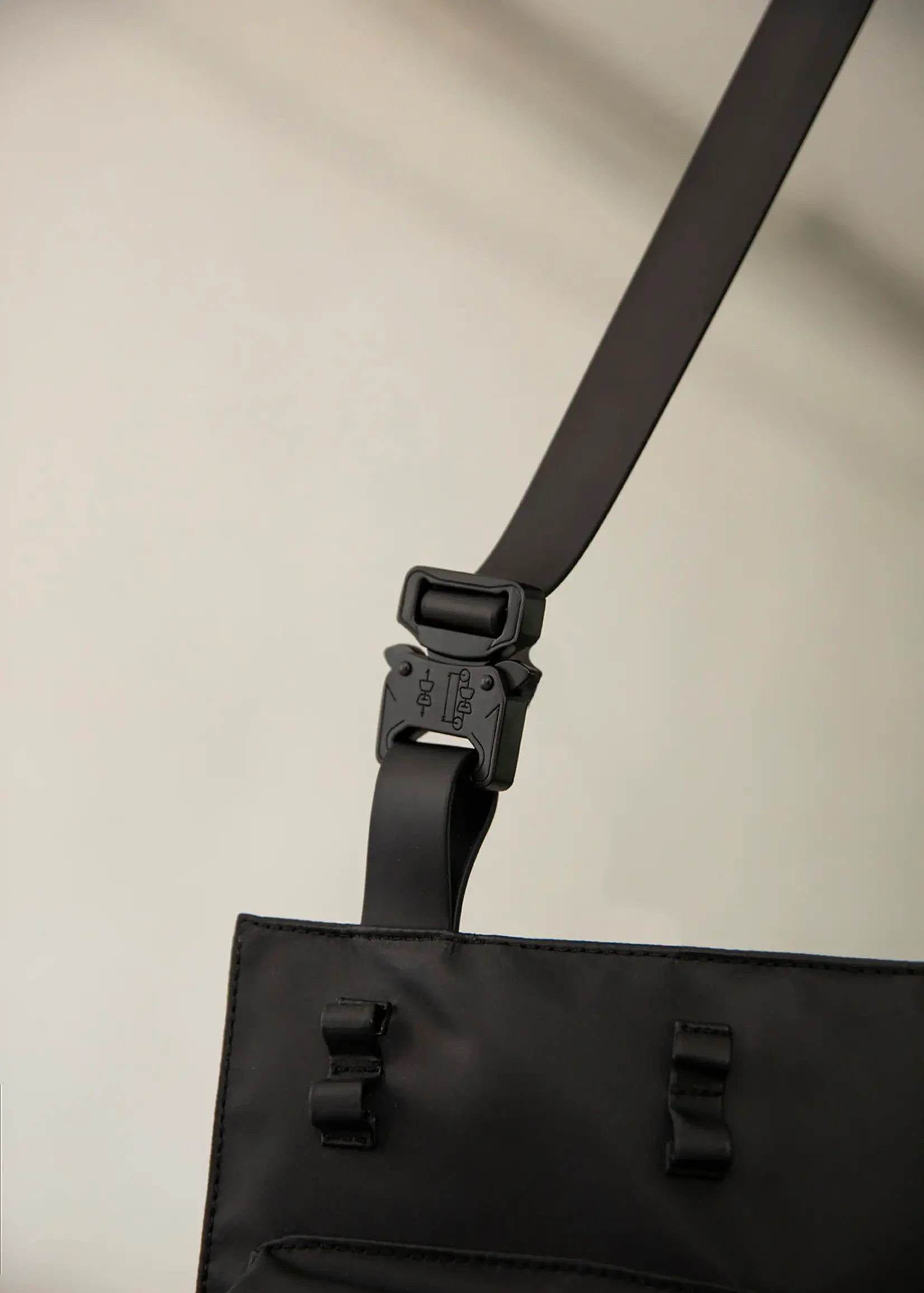 Ölend Ölend - SPU 1432 (13" + 14" laptop) - Zwart