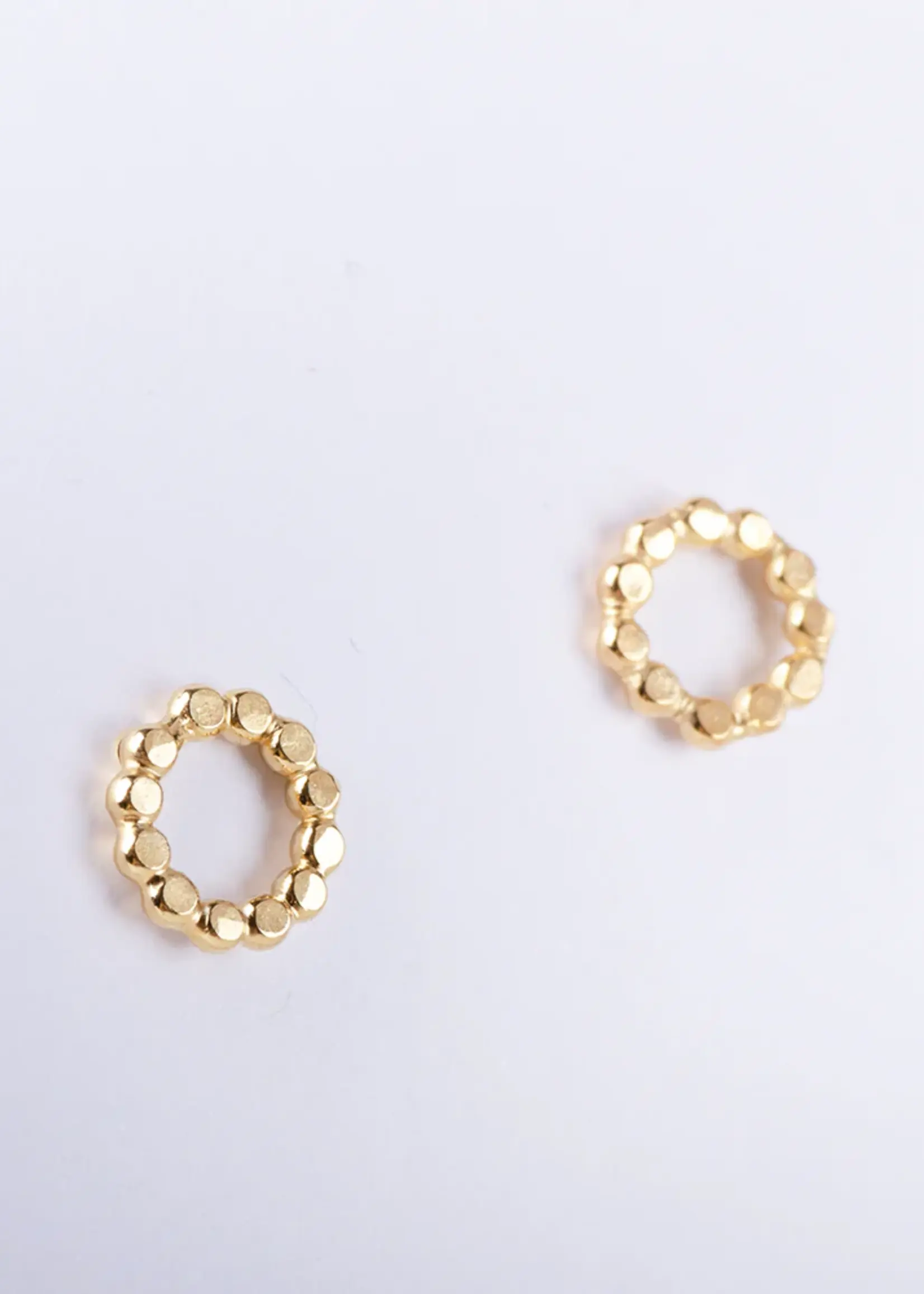 Charlotte Wooning Charlotte Wooning - Oorbel Flat Pearl Small