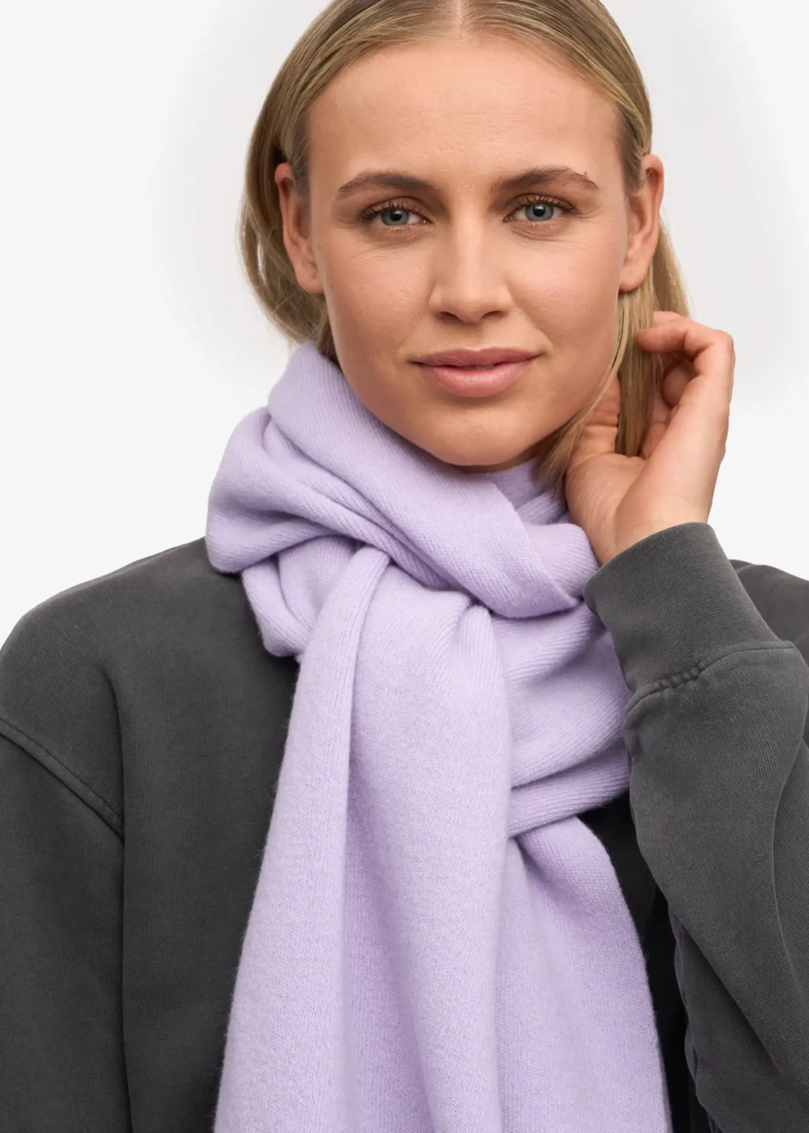 Colorful Standard Colorful Standard - Merino Wool Scarf - Soft Lavander