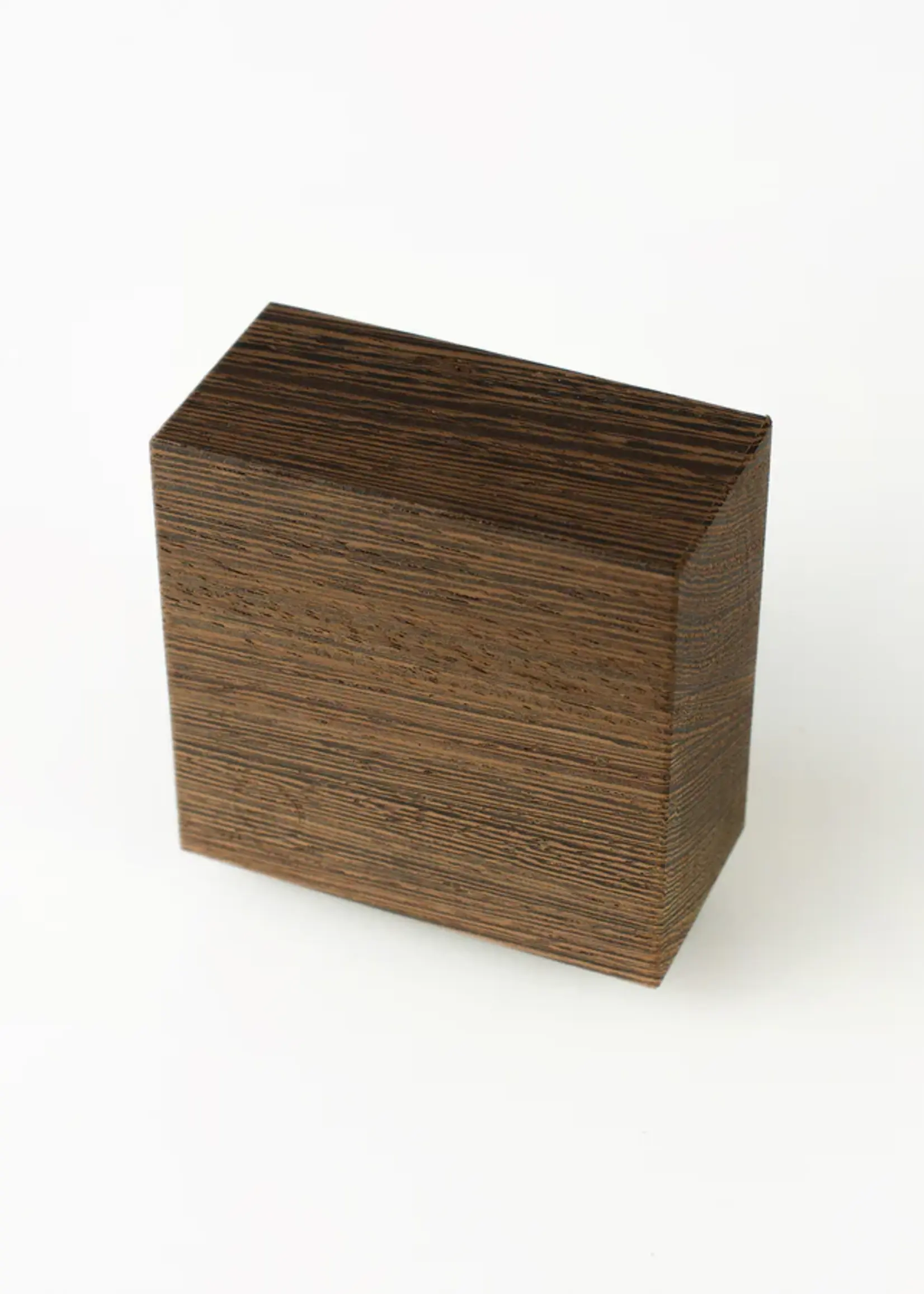 Kabinet van Look Kabinet van Look - Magneetblokje Traktor - Wengé