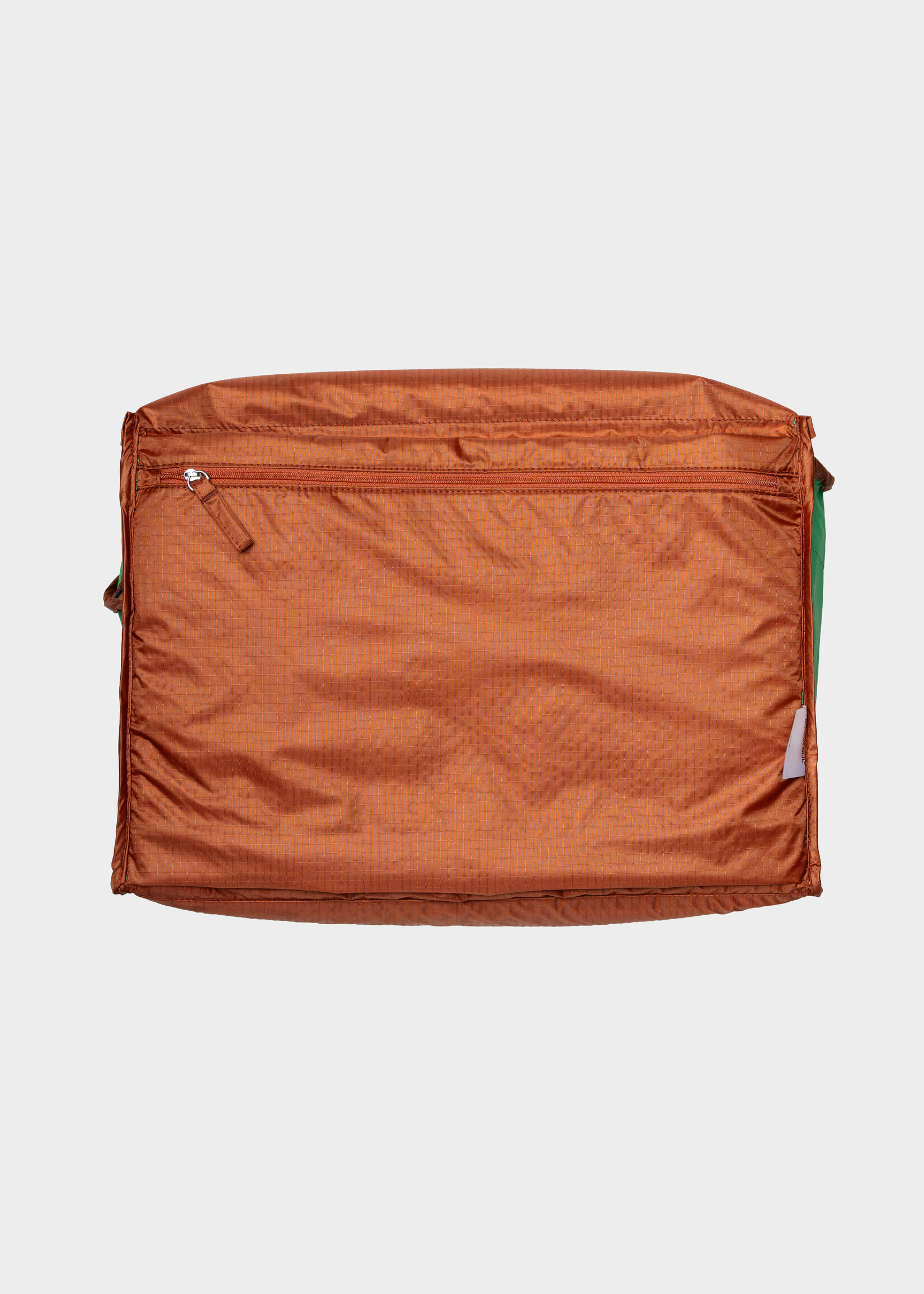 Susan Bijl Susan Bijl - 24/7 (UNTITLED) Holly Green & Cinnamon