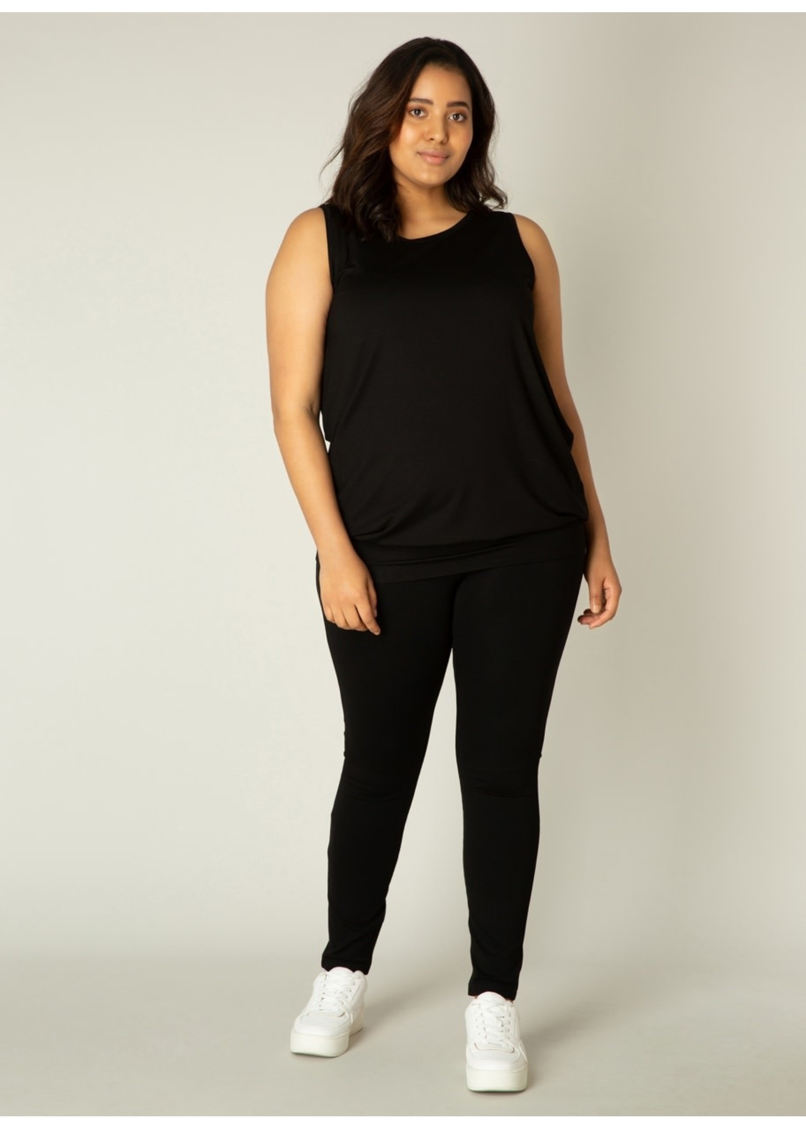 Base Level Curvy Base Level Curvy Yasmina 7000032