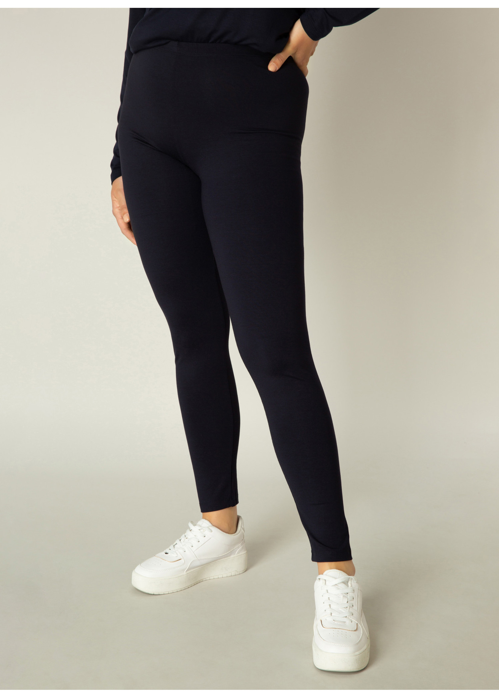 Base Level Curvy Base Level Curvy Andrea 7000026