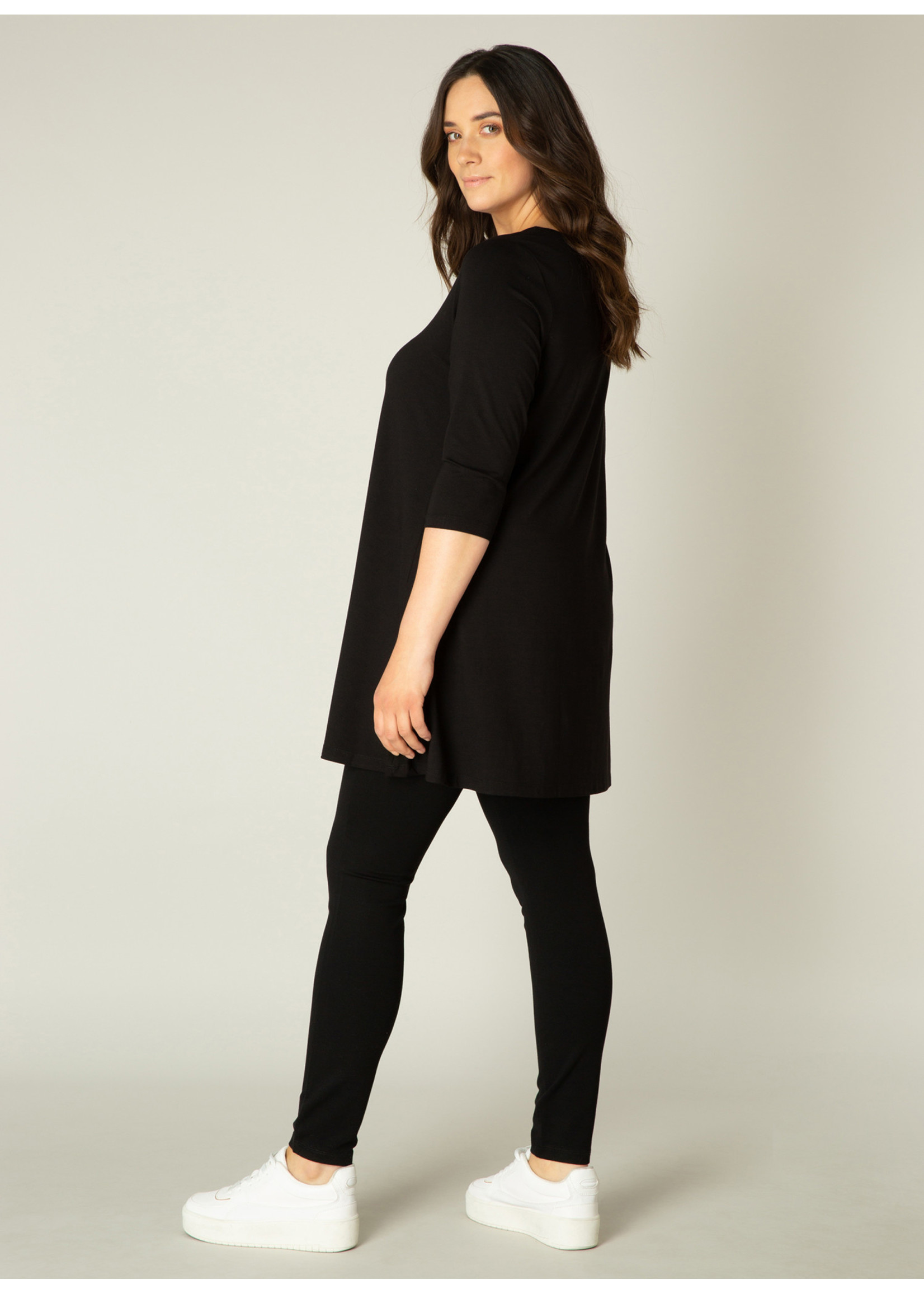 Base Level Curvy Base Level Curvy Aria 7000029