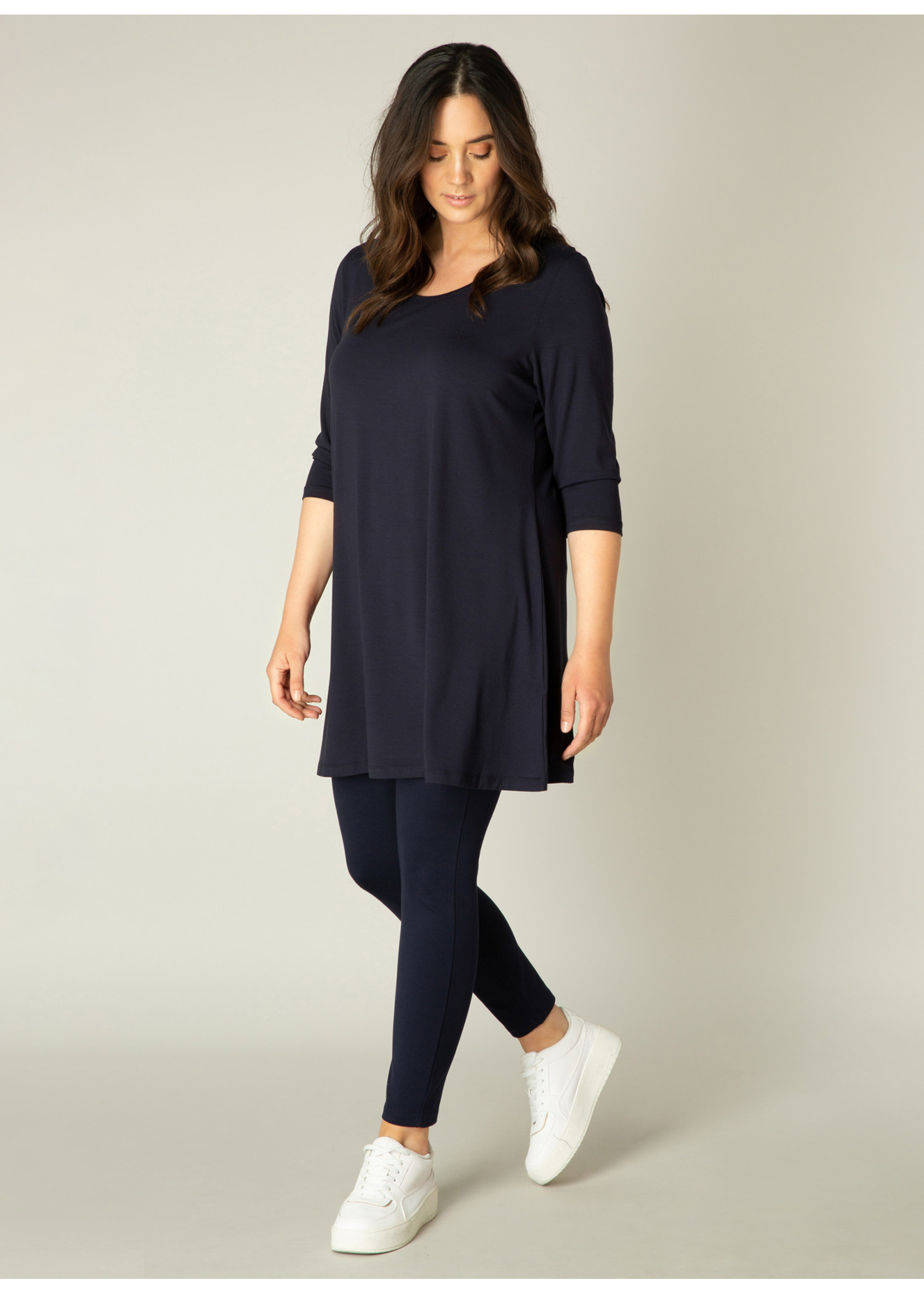 Base Level Curvy Base Level Curvy Aria 7000029