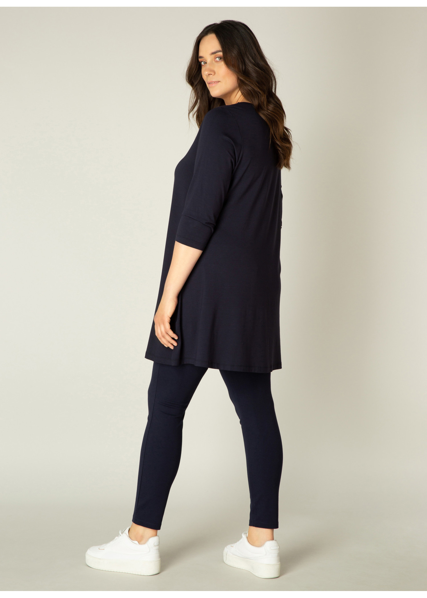 Base Level Curvy Base Level Curvy Aria 7000029